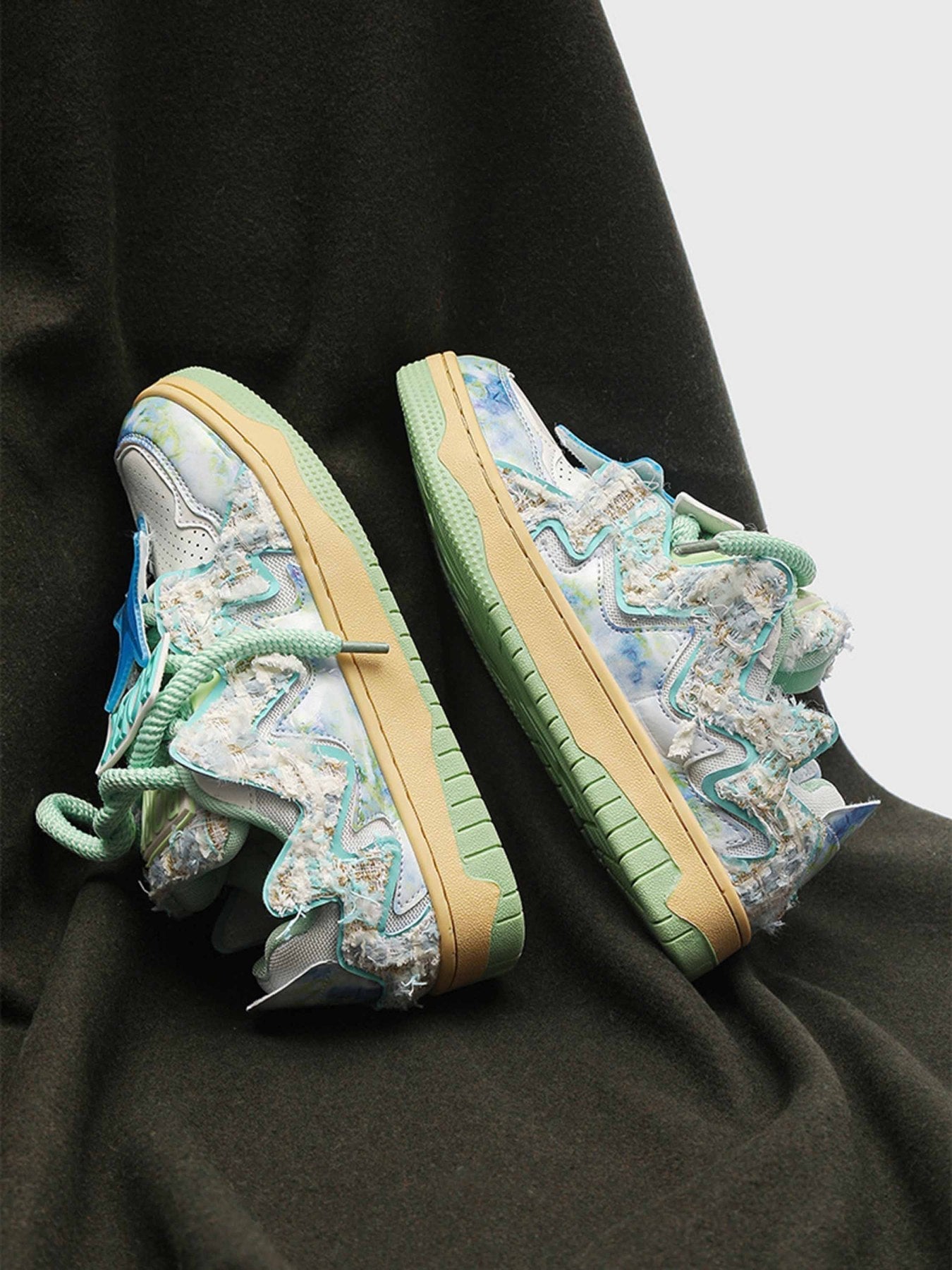 1984 Retro High Street Sneakers - 2011