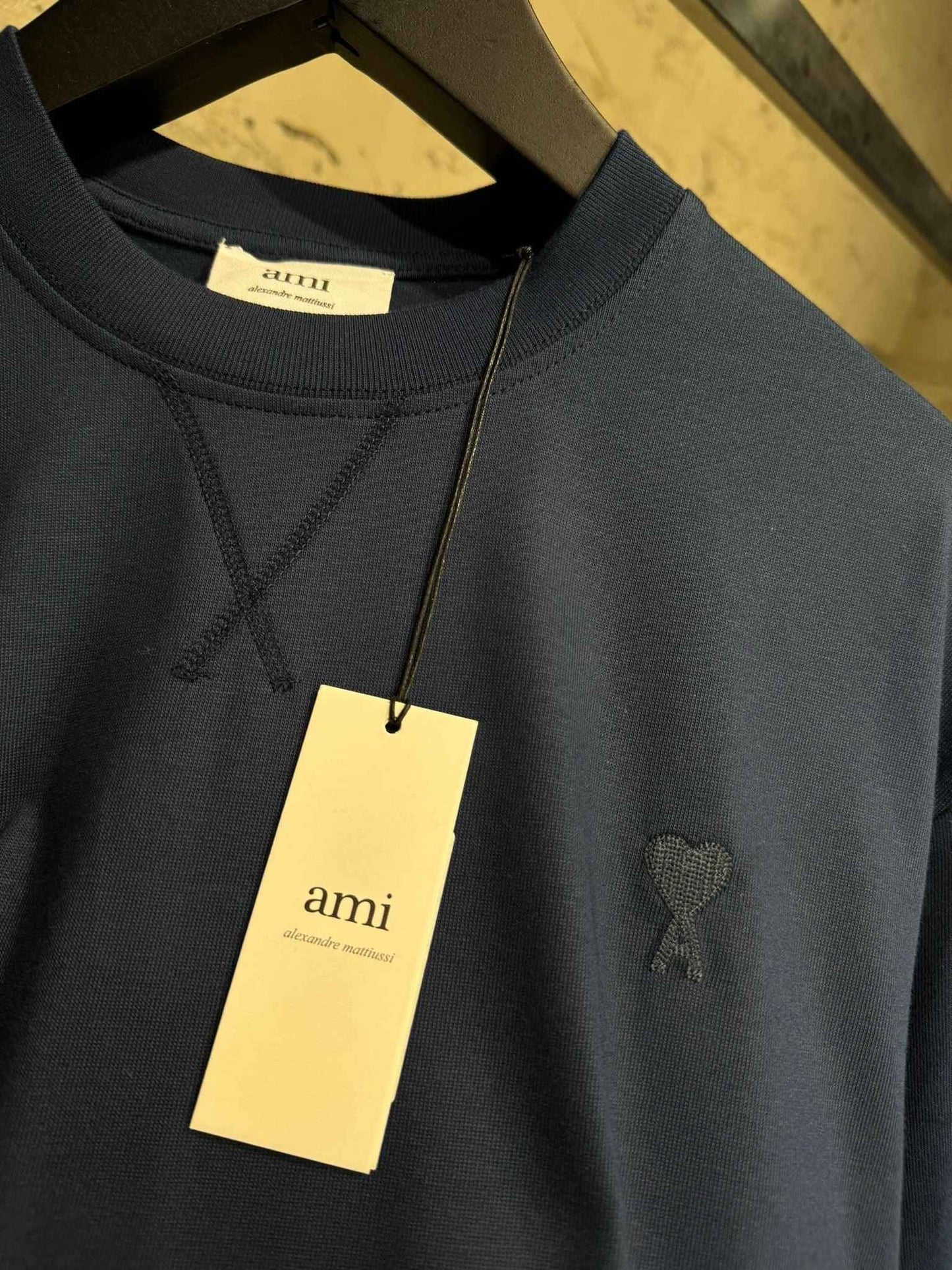 Sneakerhill - Ami Paris 0011