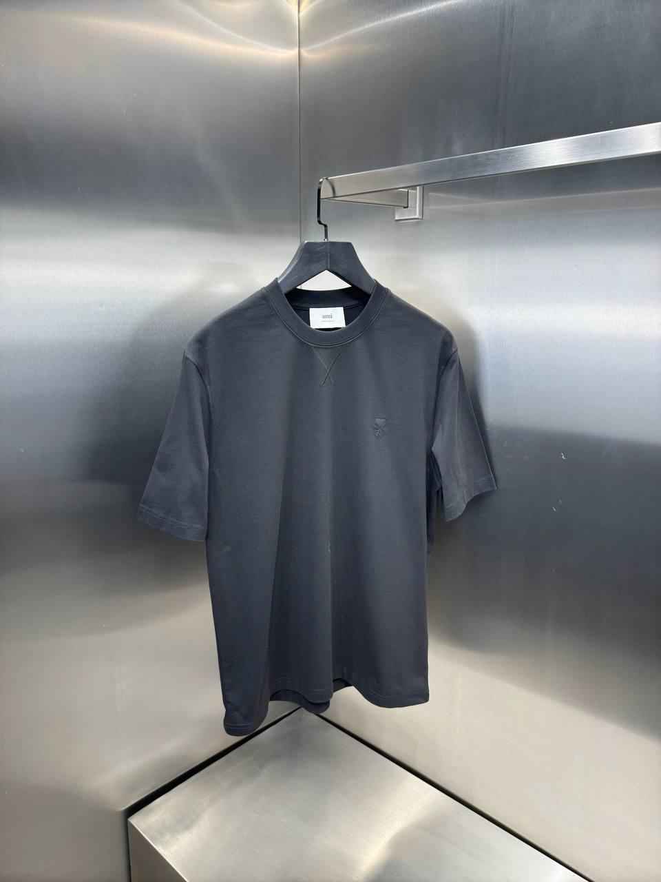 Sneakerhill - Ami Paris 0011