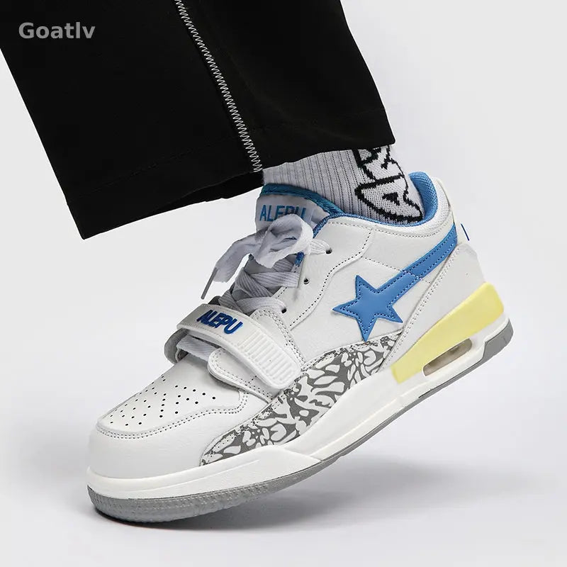 Conqueror Speed T4 Sneakers