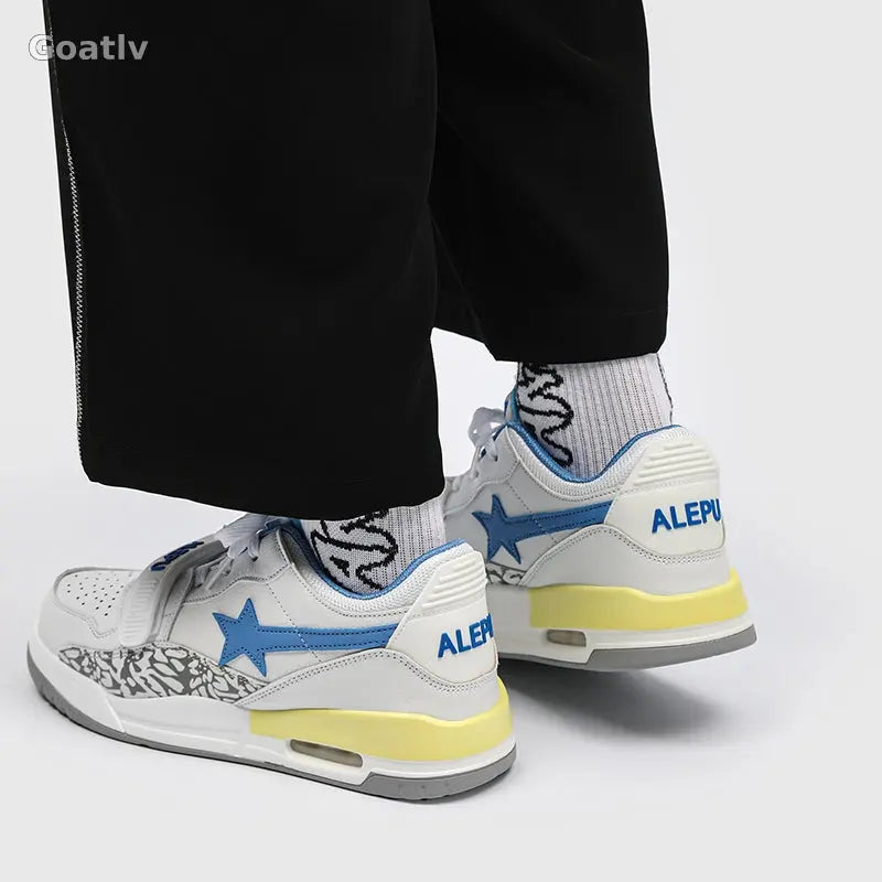 Conqueror Speed T4 Sneakers