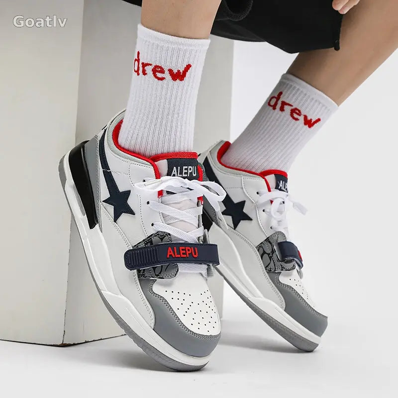 Conqueror Speed T4 Sneakers