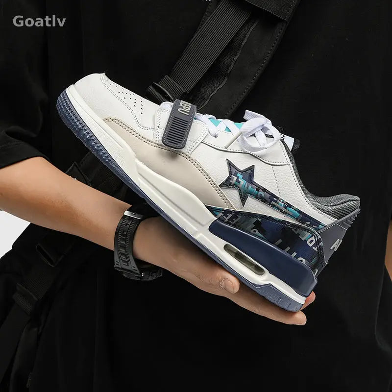 Conqueror Speed T4 Sneakers