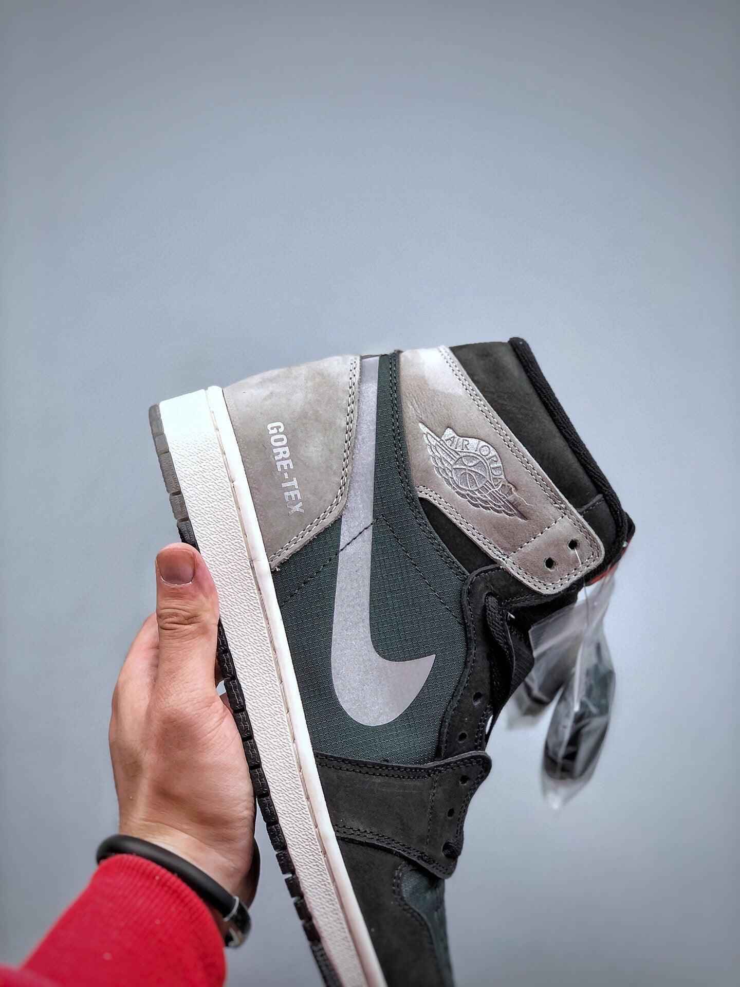 Custom Air Jordan 1 DB2889-001