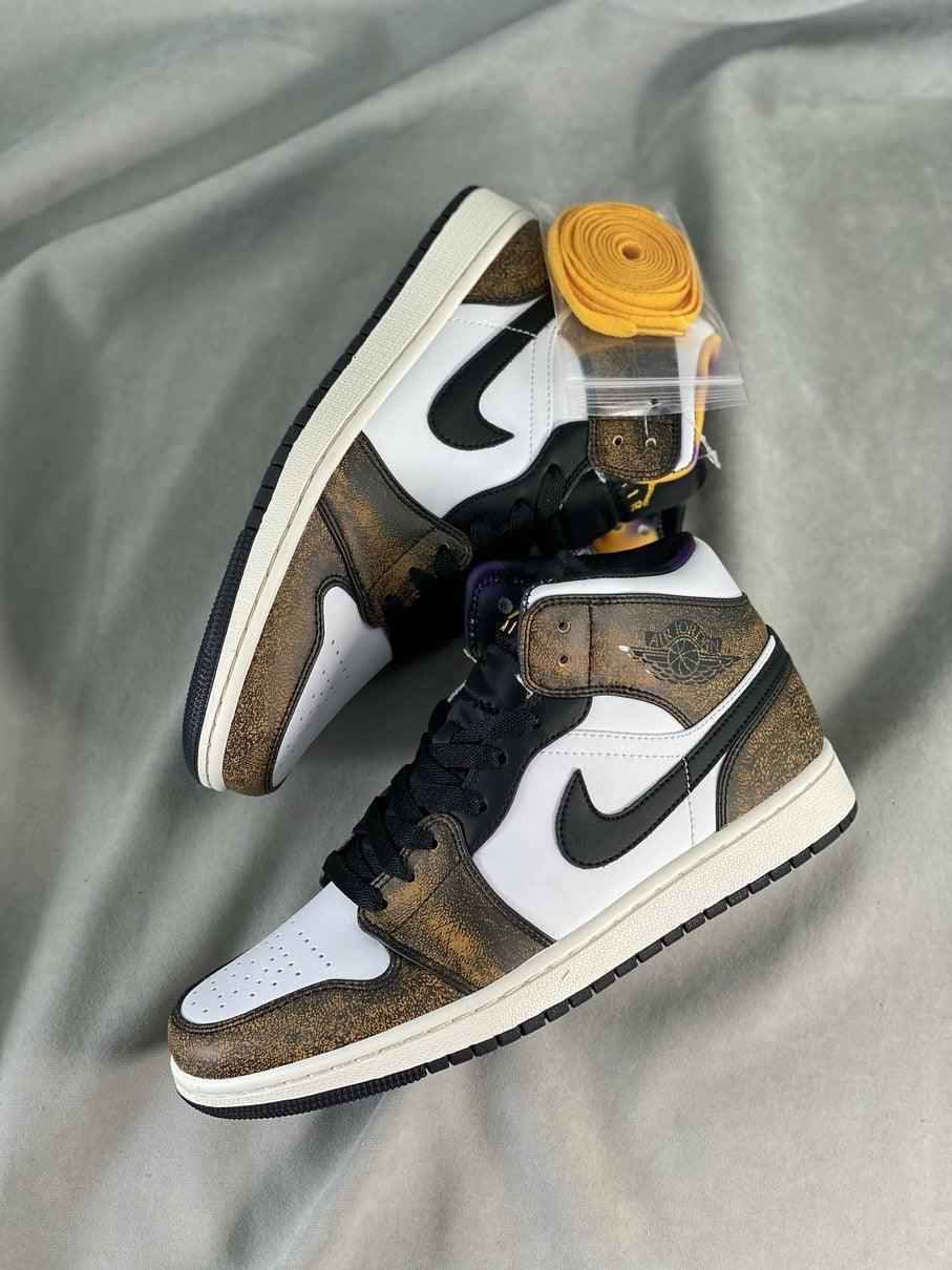 Custom Air Jordan 1 Mid DQ8417-071