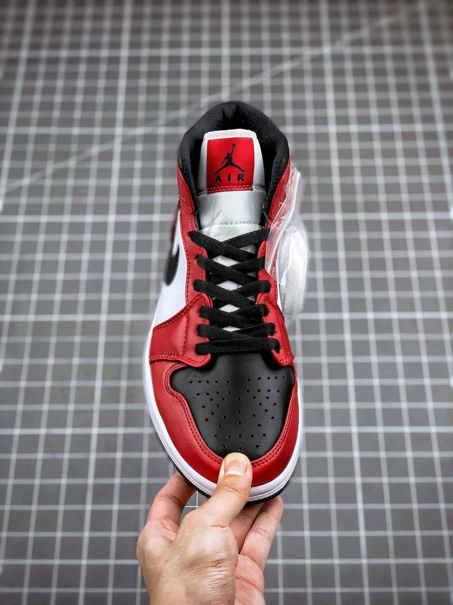 Custom Air Jordan 1 Mid “Gym Red” 554724-069