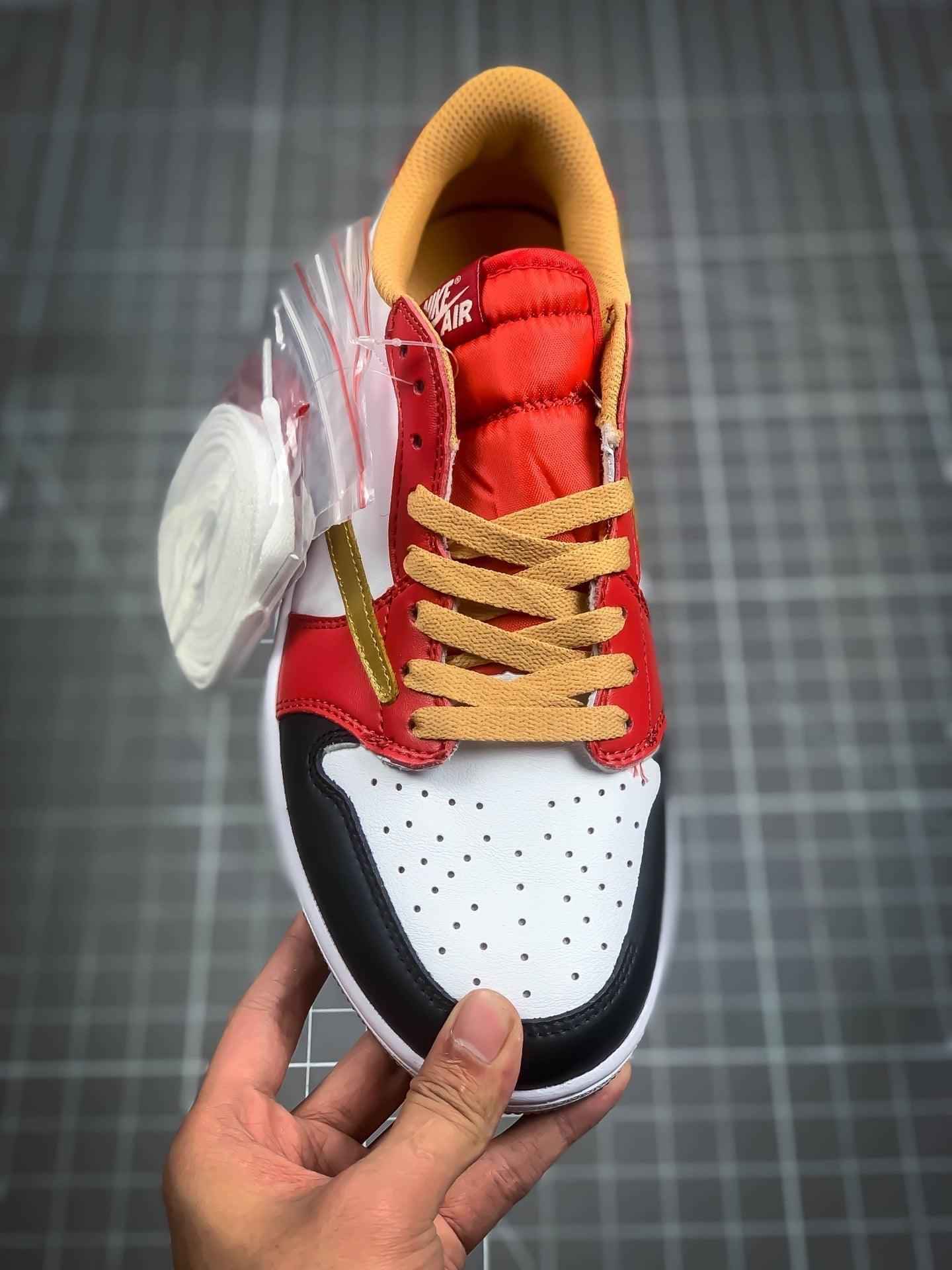 Custom Travis Scott x Air Jordan 1 Reverse Mocha