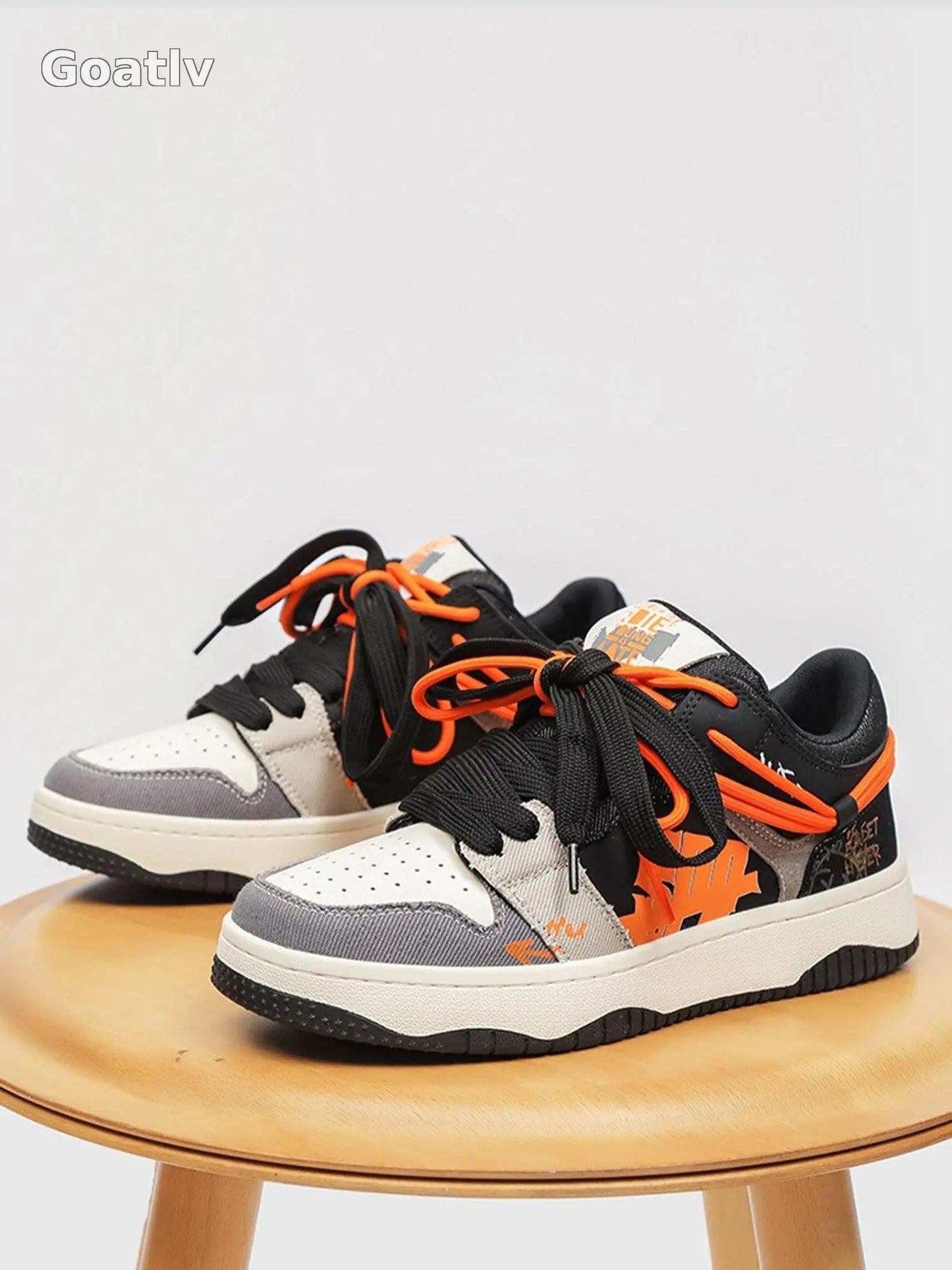 Sneakerhill Vintage Contrasting Color Sneakers - 1984