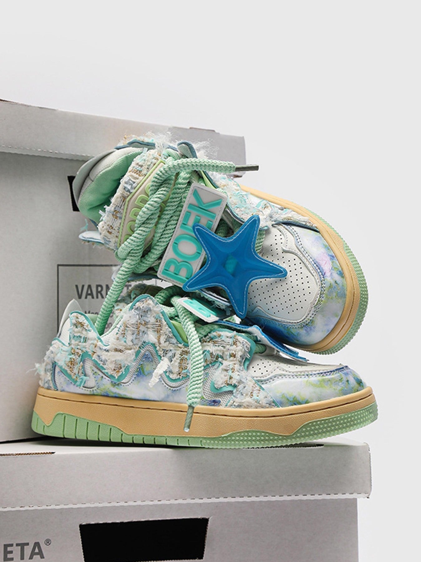 1984 Retro High Street Sneakers - 2011