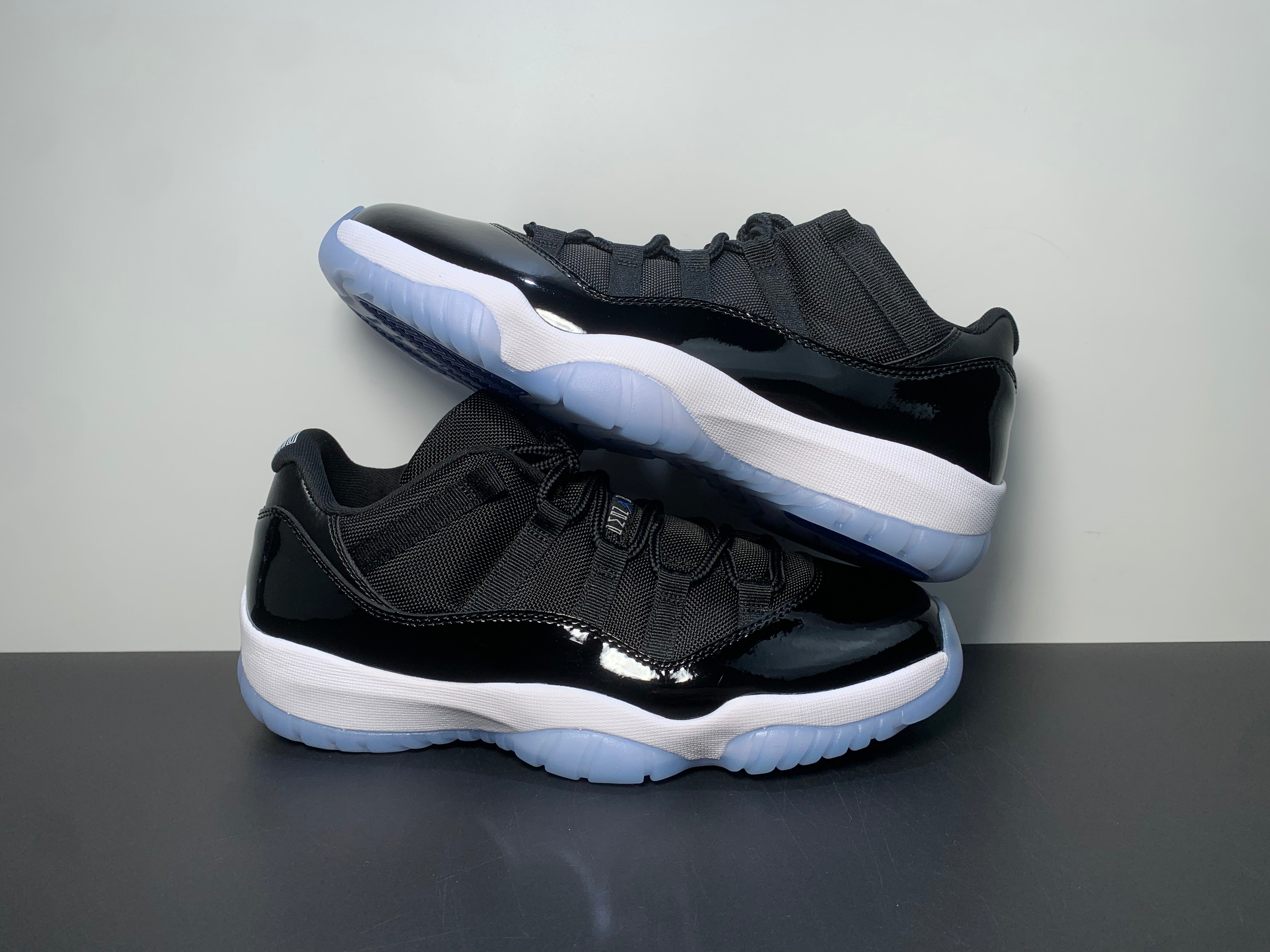 Air Jordan 11 Retro Low “Space Jam” FV5104-004