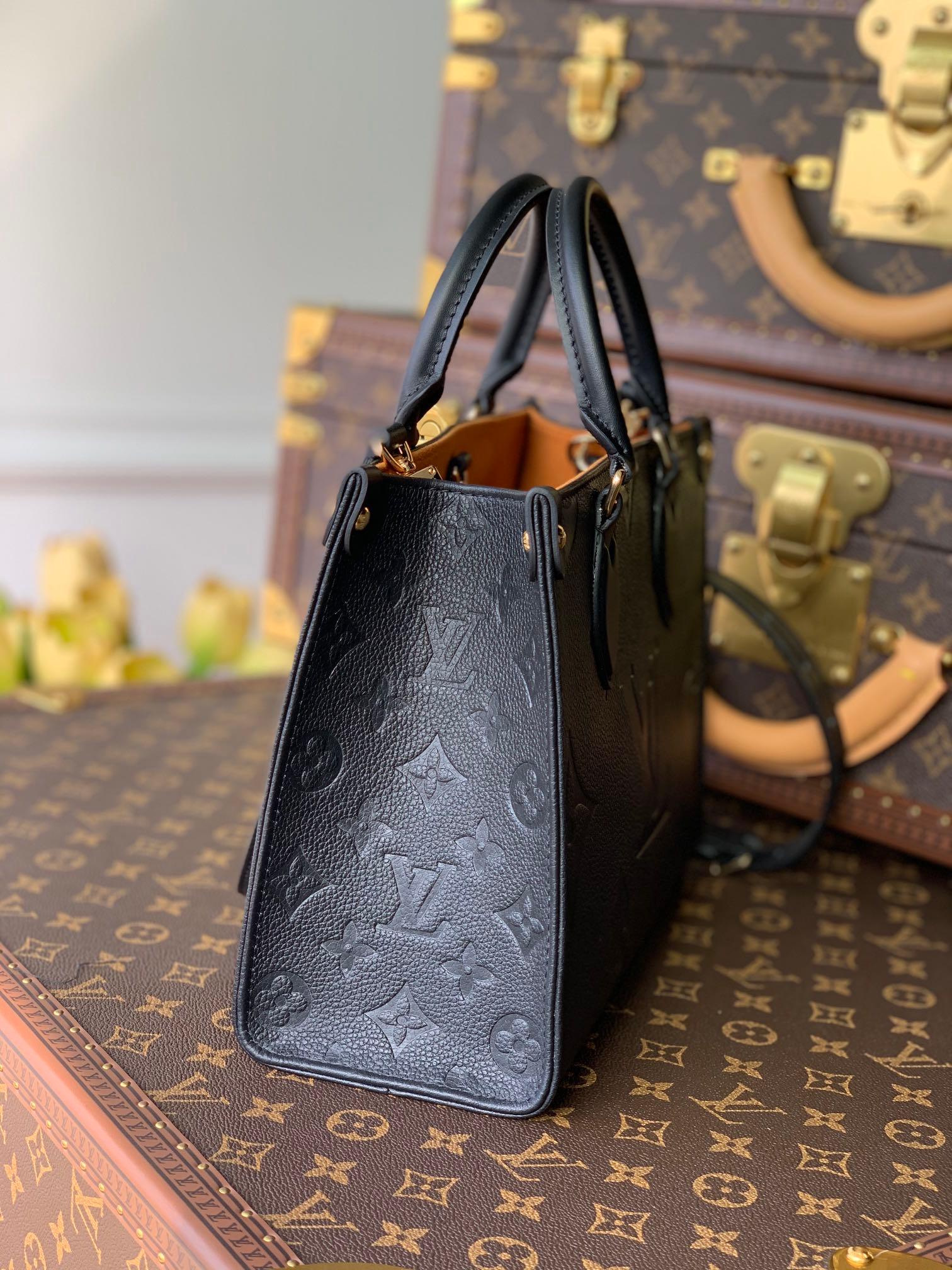 LV Onthego Sac Plat Oversized Monogram Empreinte M45660 luxurysteps