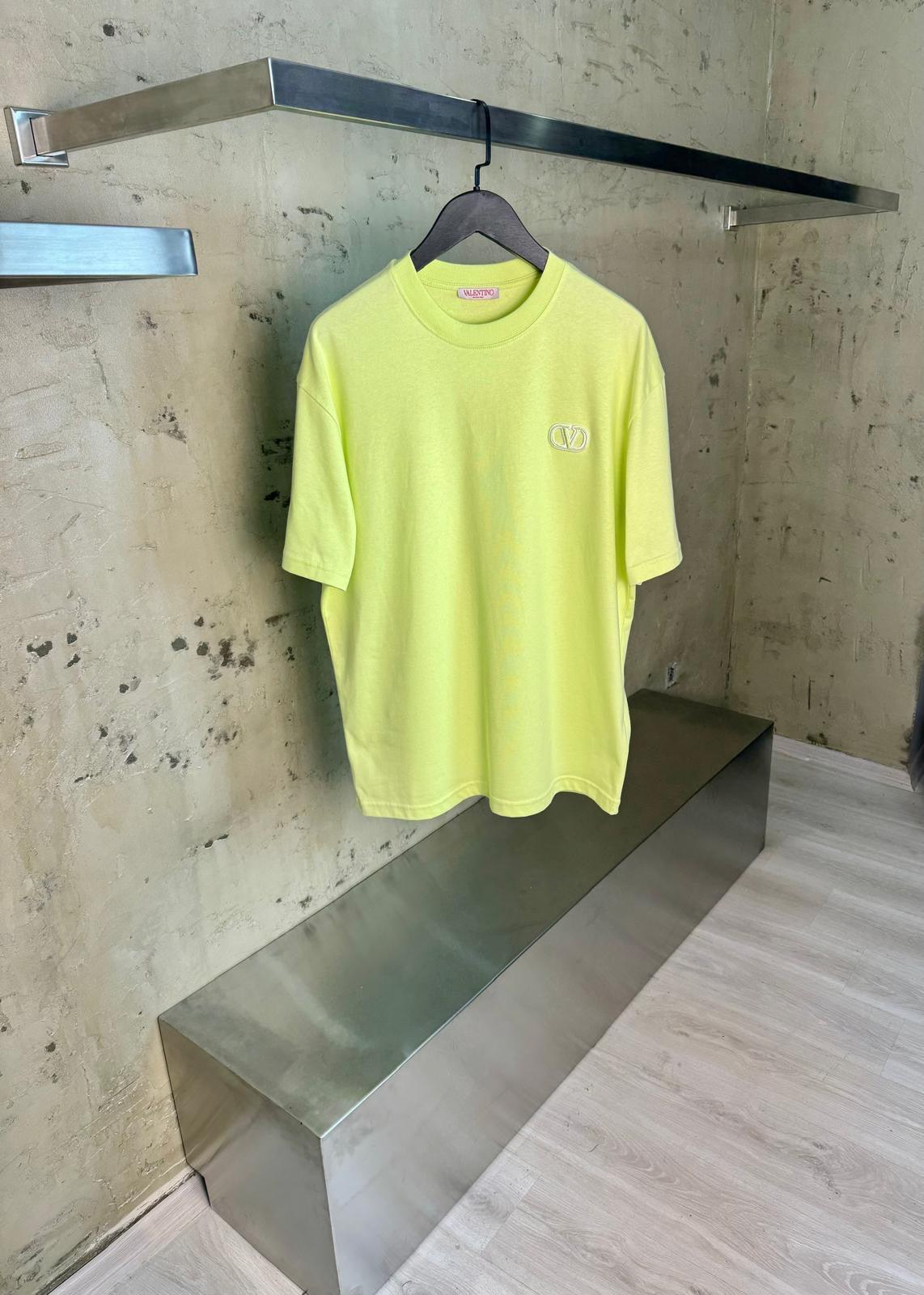 Tntwear® - Valentino T-Shirt 001