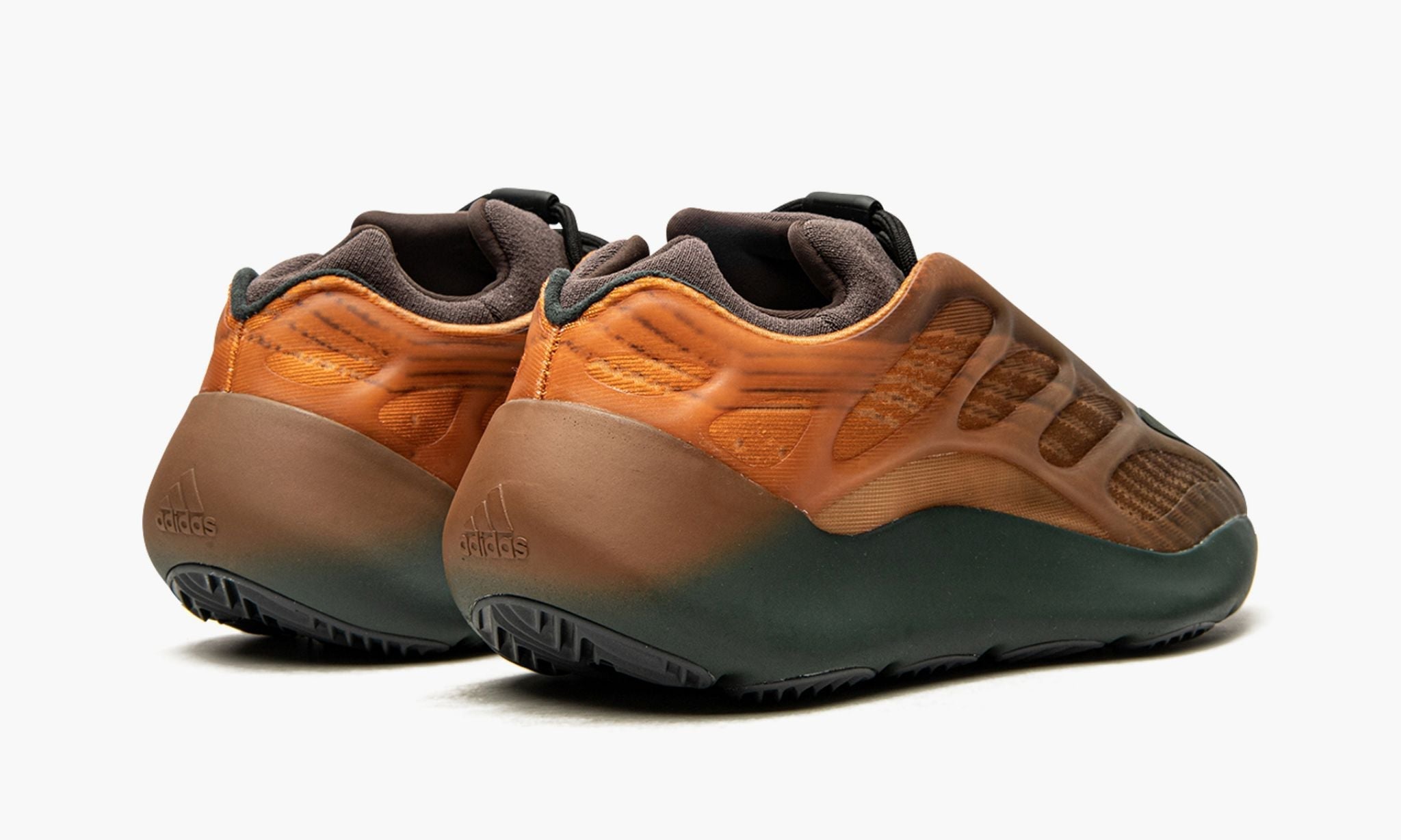 Yeezy 700 V3 "Copper Fade"