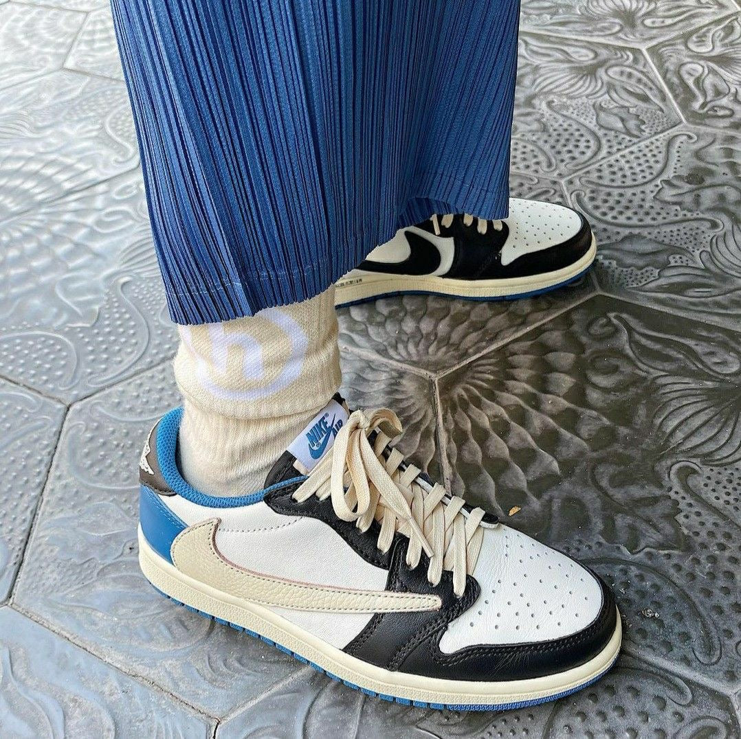 Custom Fragment x Travis Scott x Air Jordan 1 Low DM7866 140