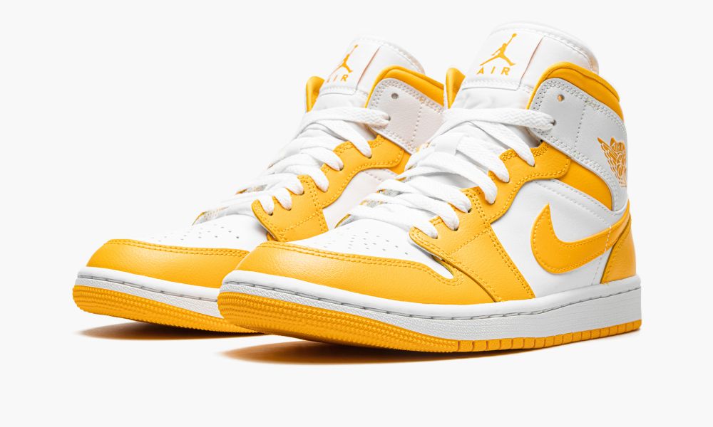 Wmns Jordan 1 Mid "White / University Gold"