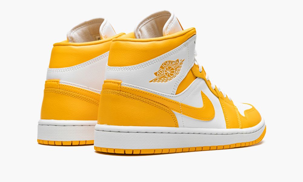 Wmns Jordan 1 Mid "White / University Gold"