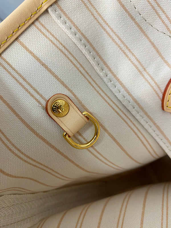 BFWD - LOV Bags - 1888 Bags Fashion Waves