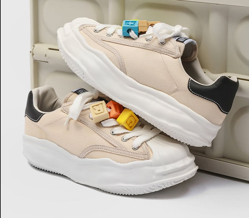 EOWYN Chunky Sneakers
