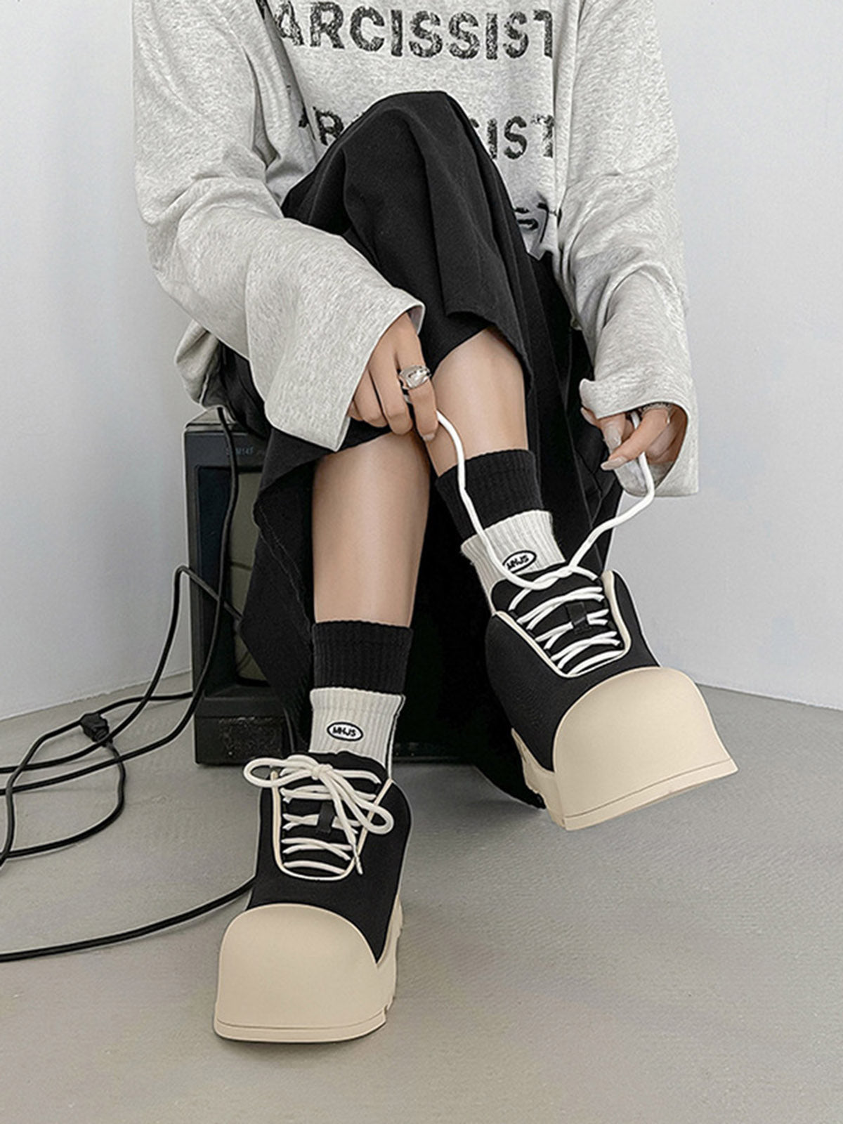Sneakerhill Low Top Canvas Platform Sneakers - 1984