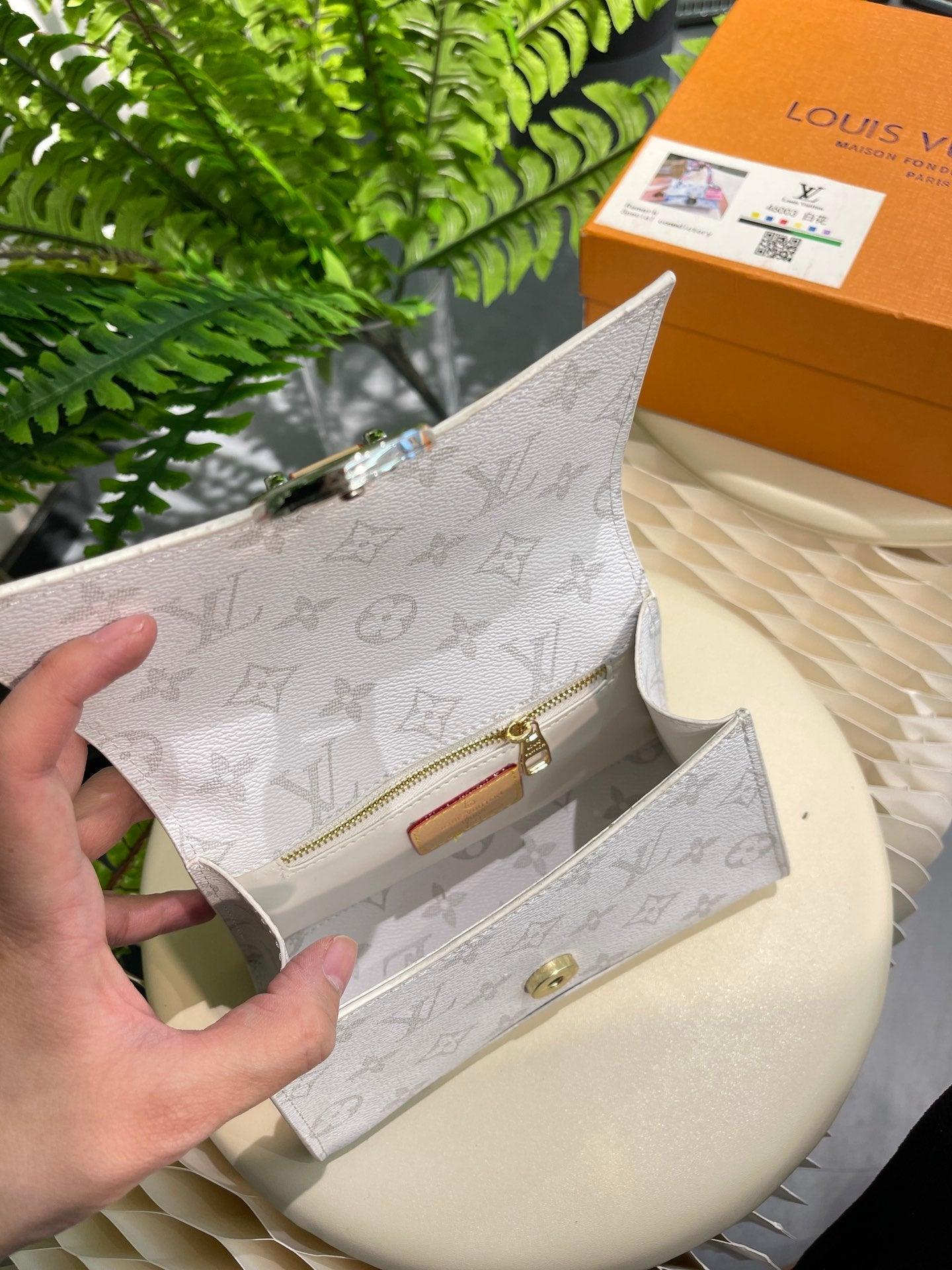 LV Hourglass Bag luxurysteps