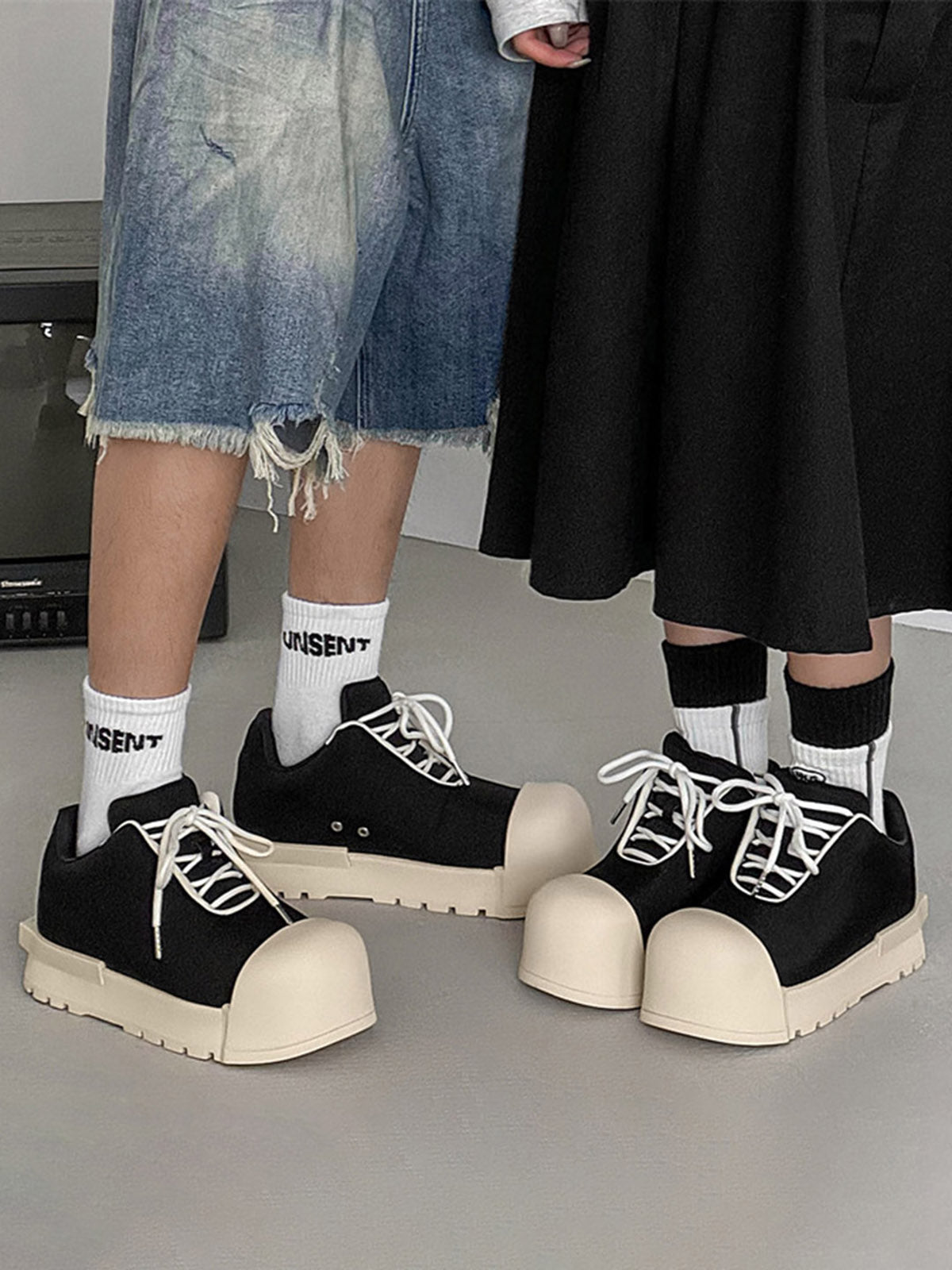 Sneakerhill Low Top Canvas Platform Sneakers - 1984