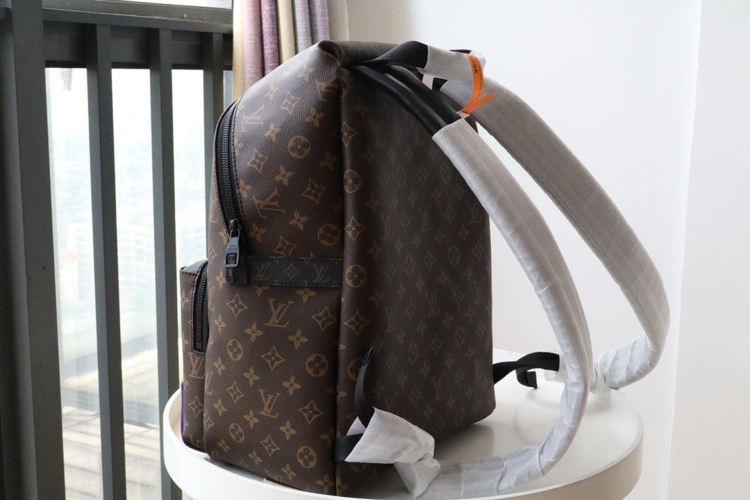 SO - LV DISCOVERY BACKPACK MONOGRAM M57965 luxurysteps