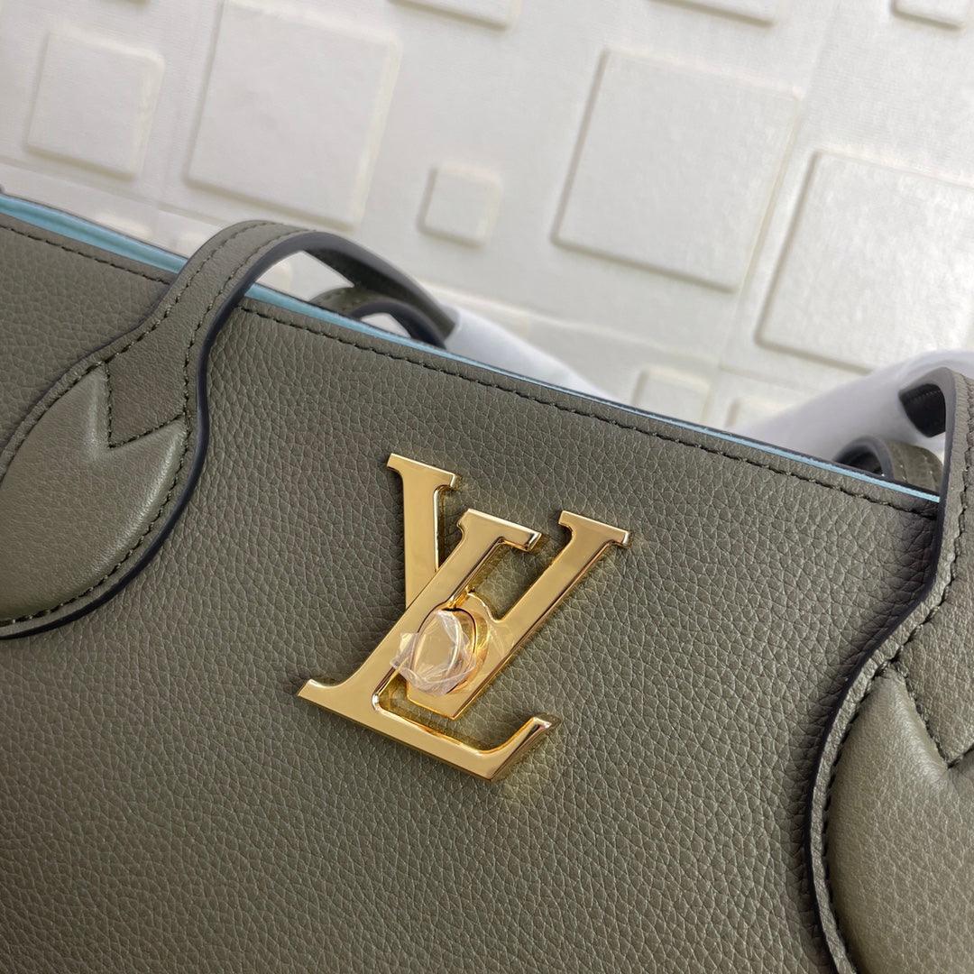 LV Lockme M57345 luxurysteps