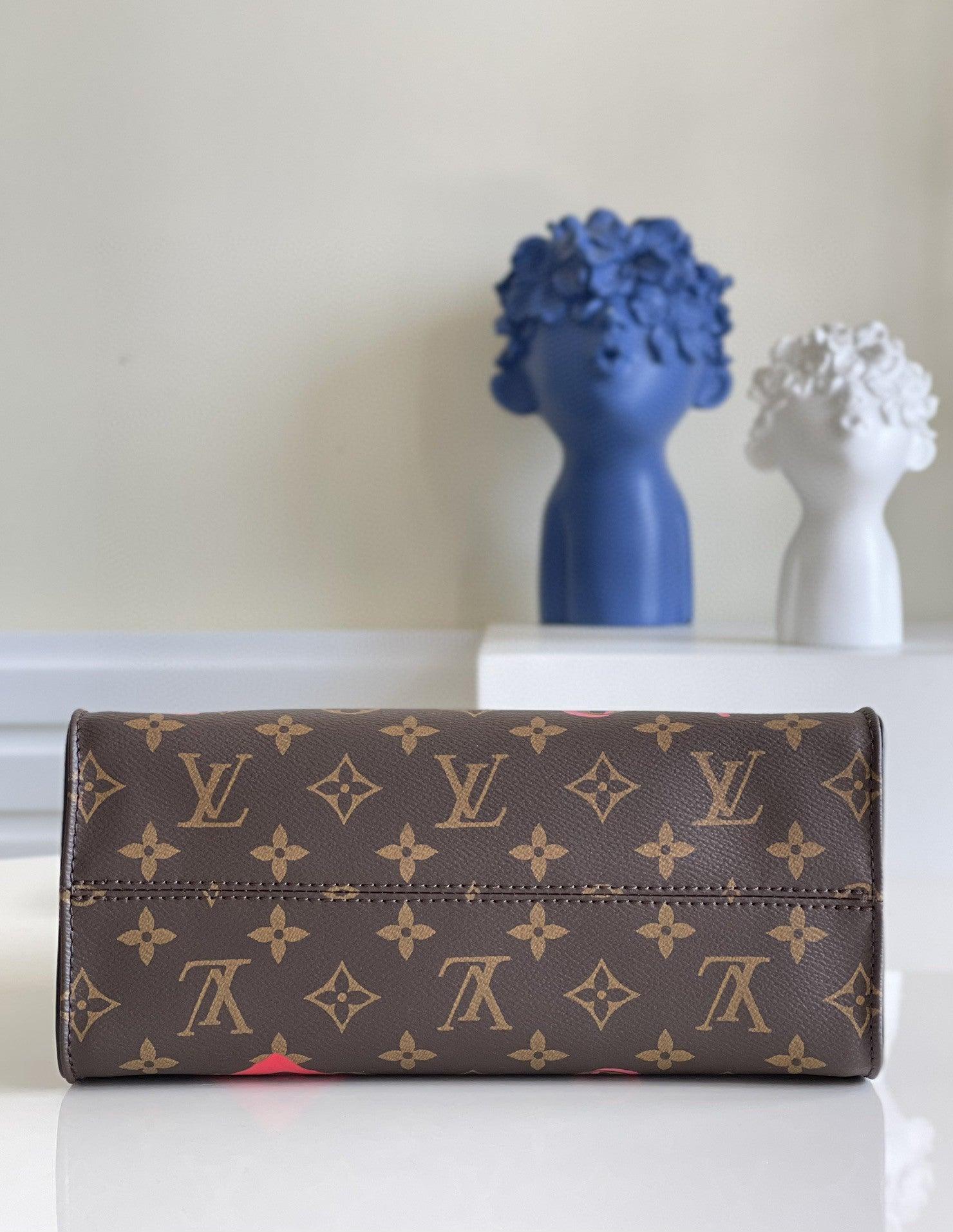 LV Onthego Giant Bicolor Monogram M45039 LUXURYSTEPSCO