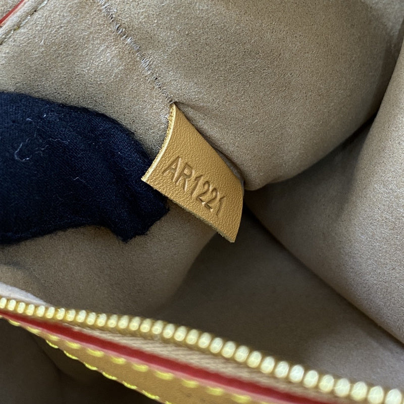BFWD - LOV Bags - 2074 Bags Fashion Waves