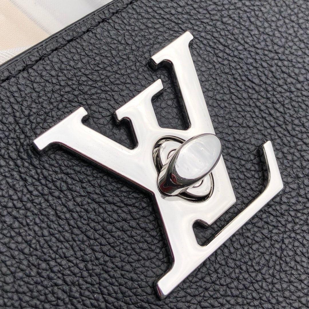 LV Taurillon Monogram M55028 luxurysteps