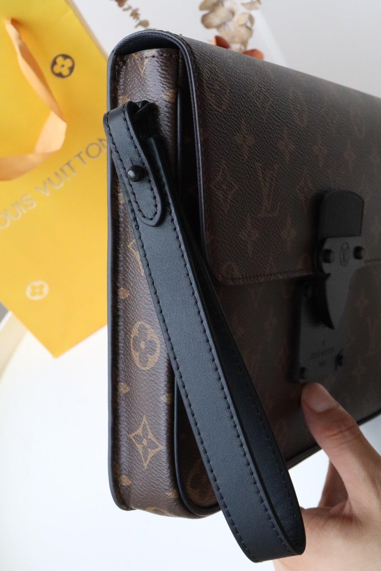 LV S LOCK A4 POUCH M80560 LUXURYSTEPSCO