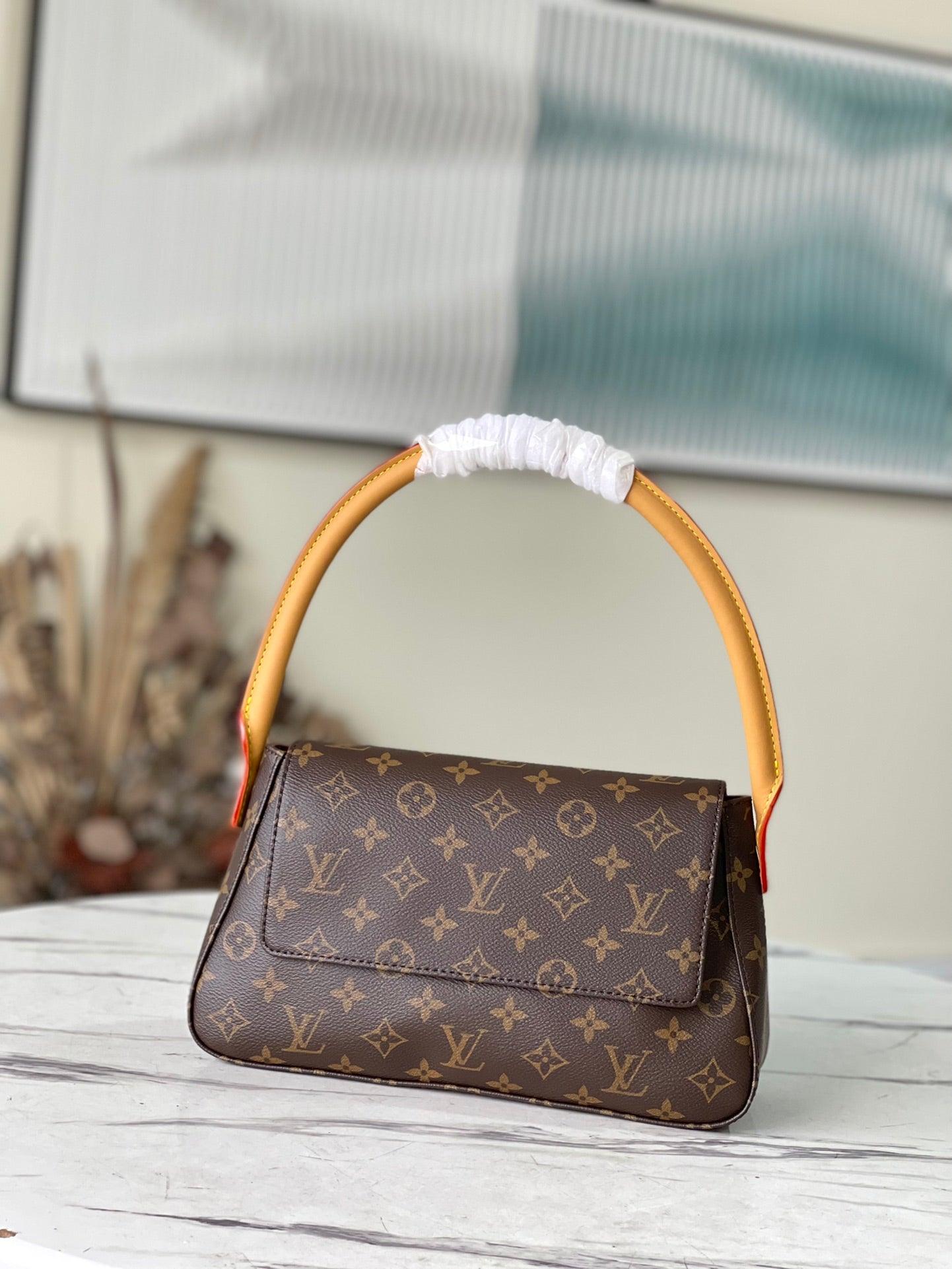 LV Monogram M51147 LUXURYSTEPSCO