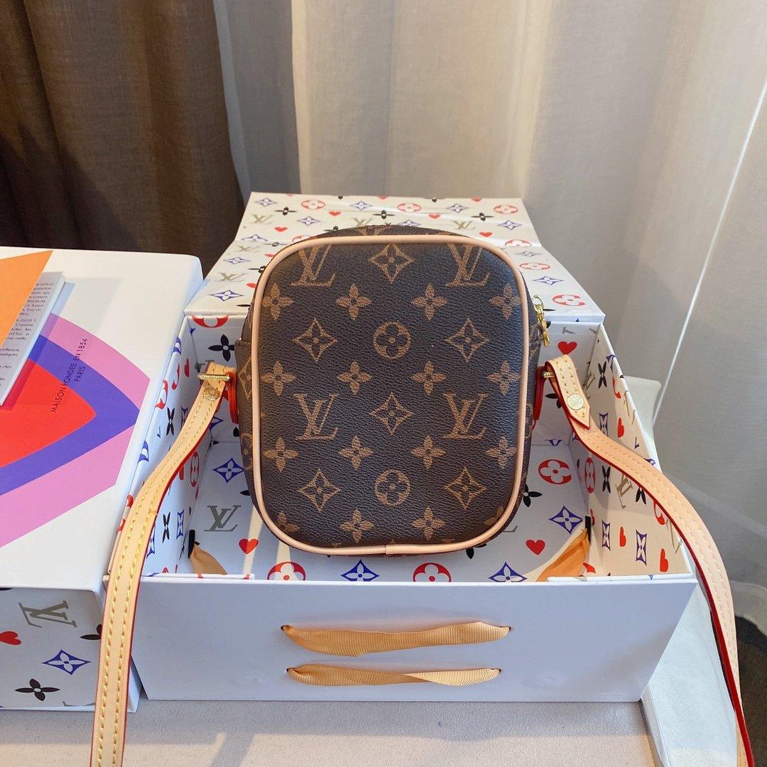 Sneakerhill - Luxury Edition Bags LUV 083