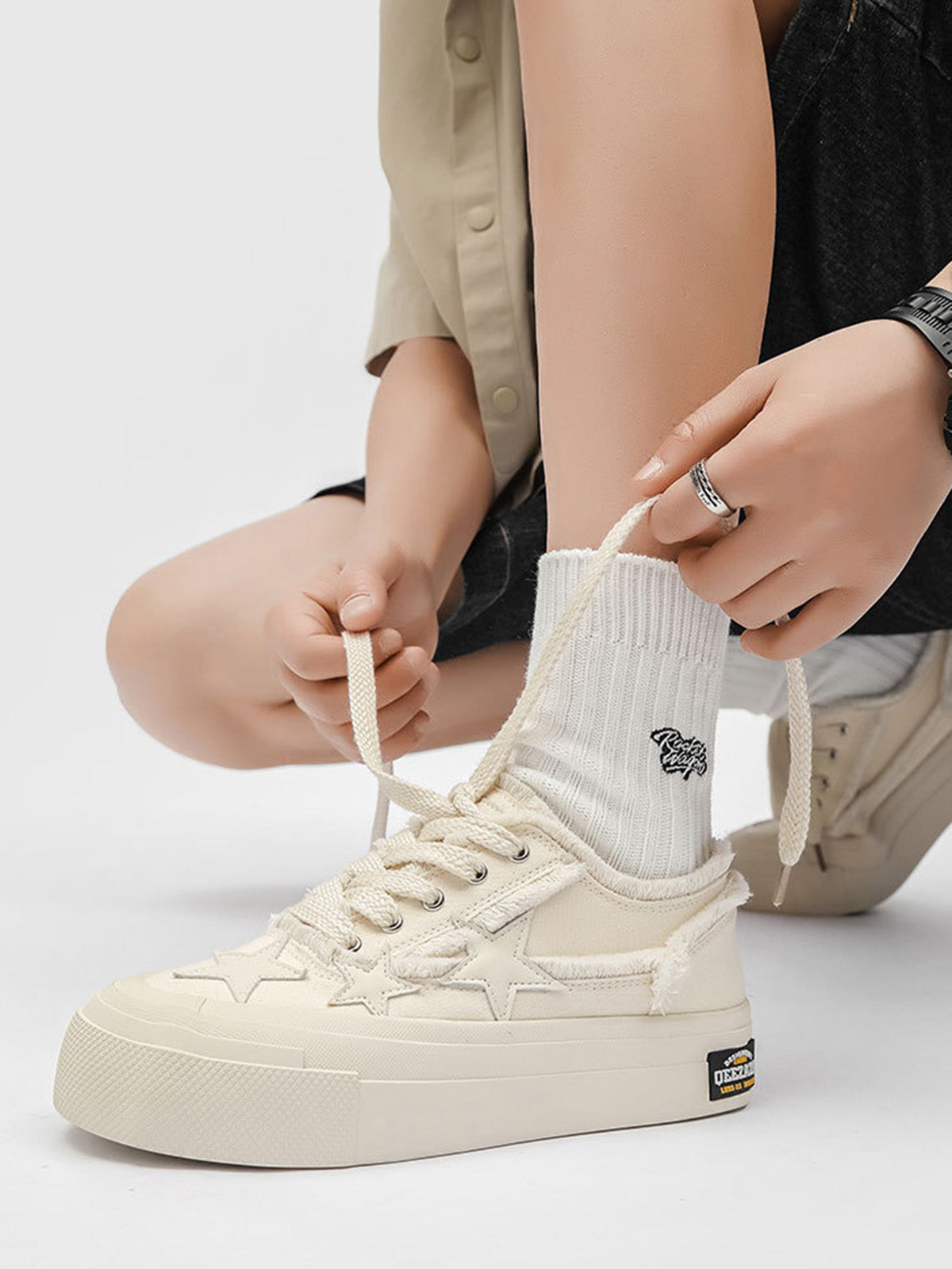 Sneakerhill Star Patch Embroidered Canvas Shoes - 1984