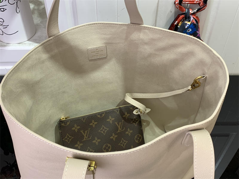 LV Onthego Monogram M25342