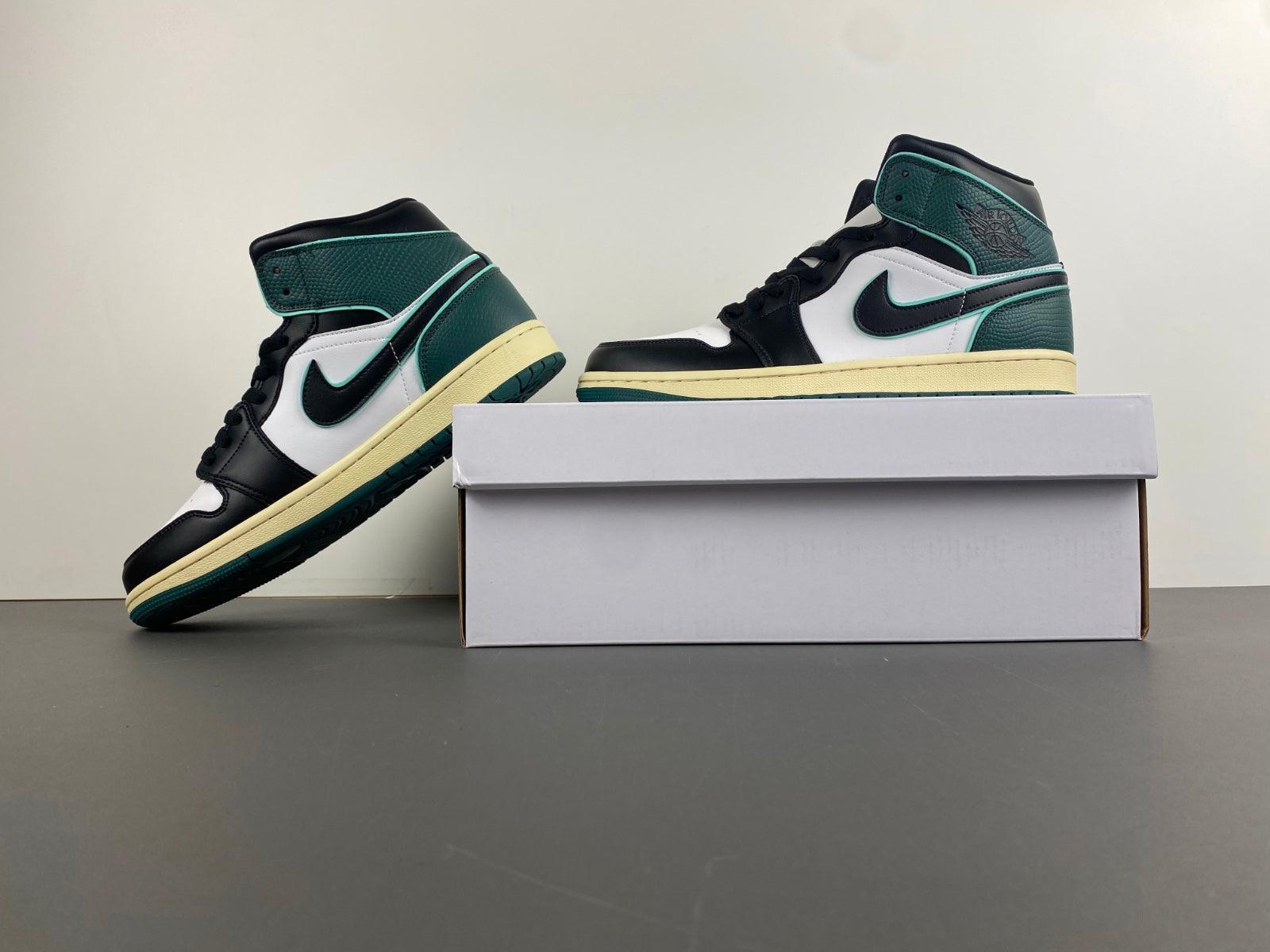 Custom AIR JORDAN 1 MID FQ7818-100 sneakerland