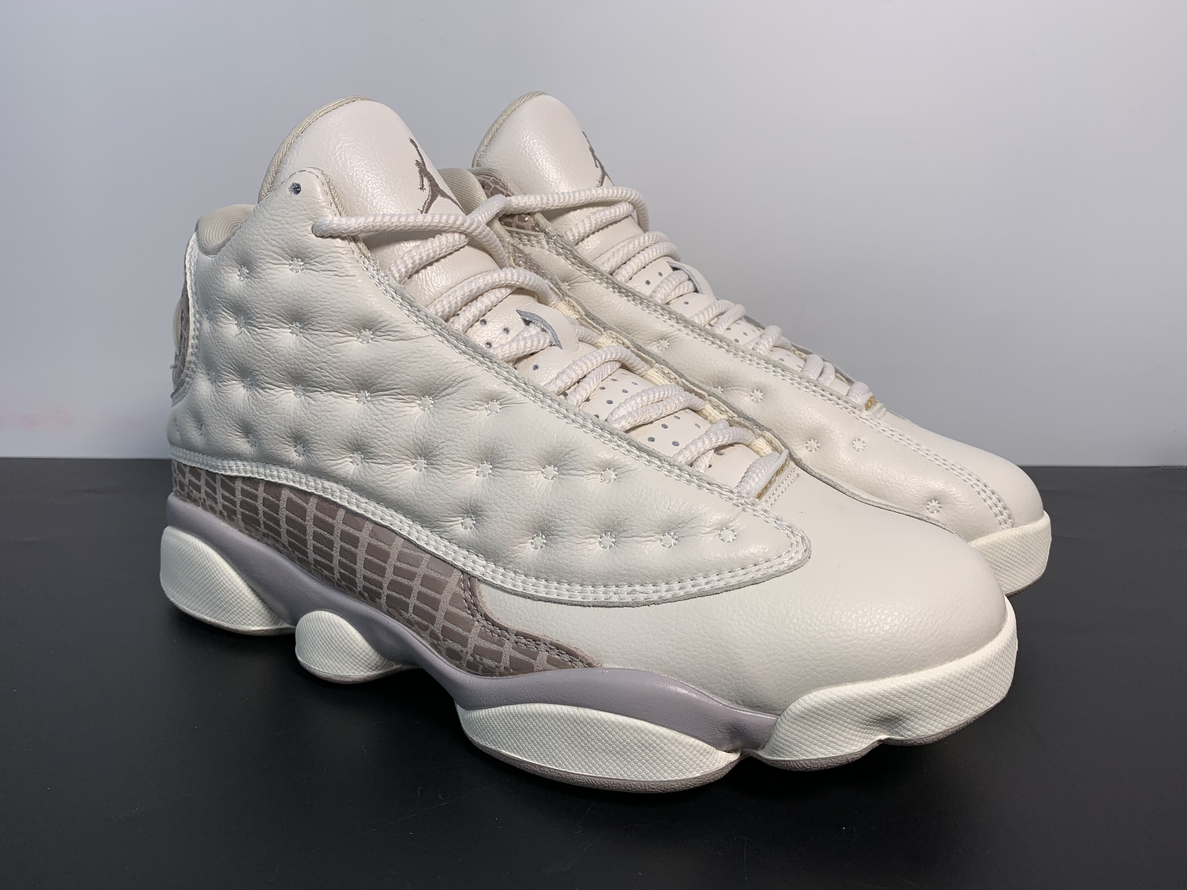 Wmns Air Jordan 13 Retro 'Phantom'