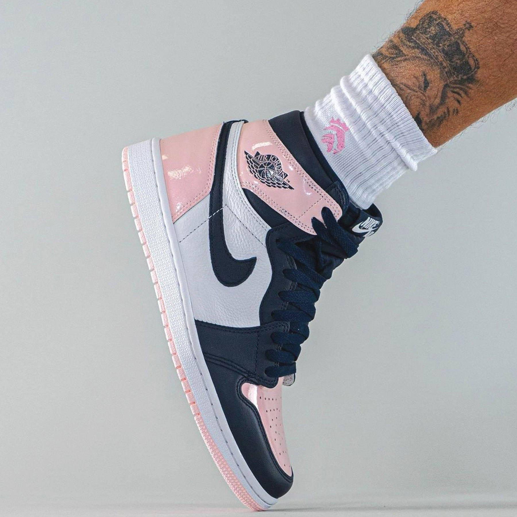 Air Jordan 1 Retro High Wmns OG SE 'Bubble Gum' - sneakerhypesusa