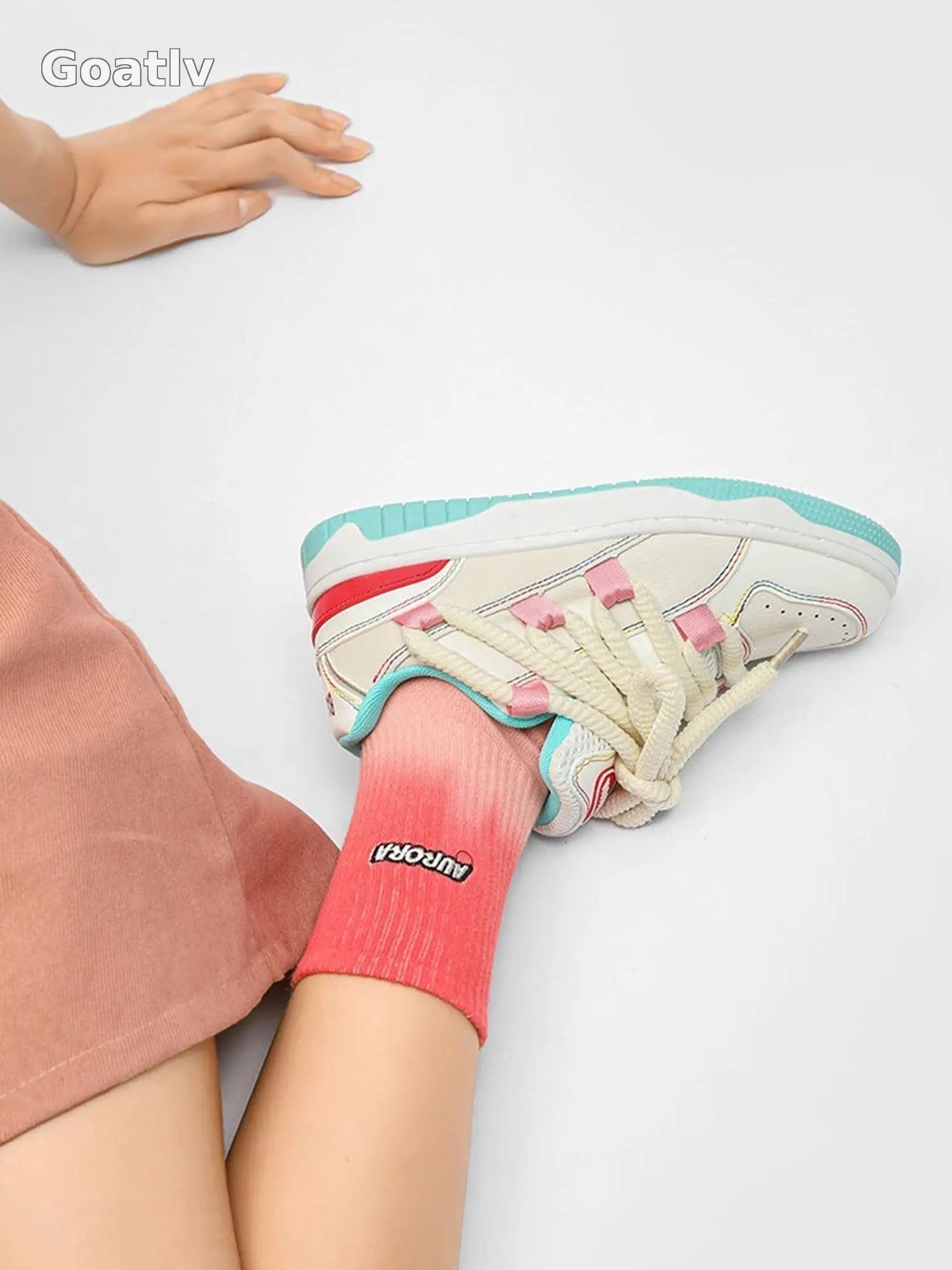 ColorFusion Dreadlocks Sneakers - 1984