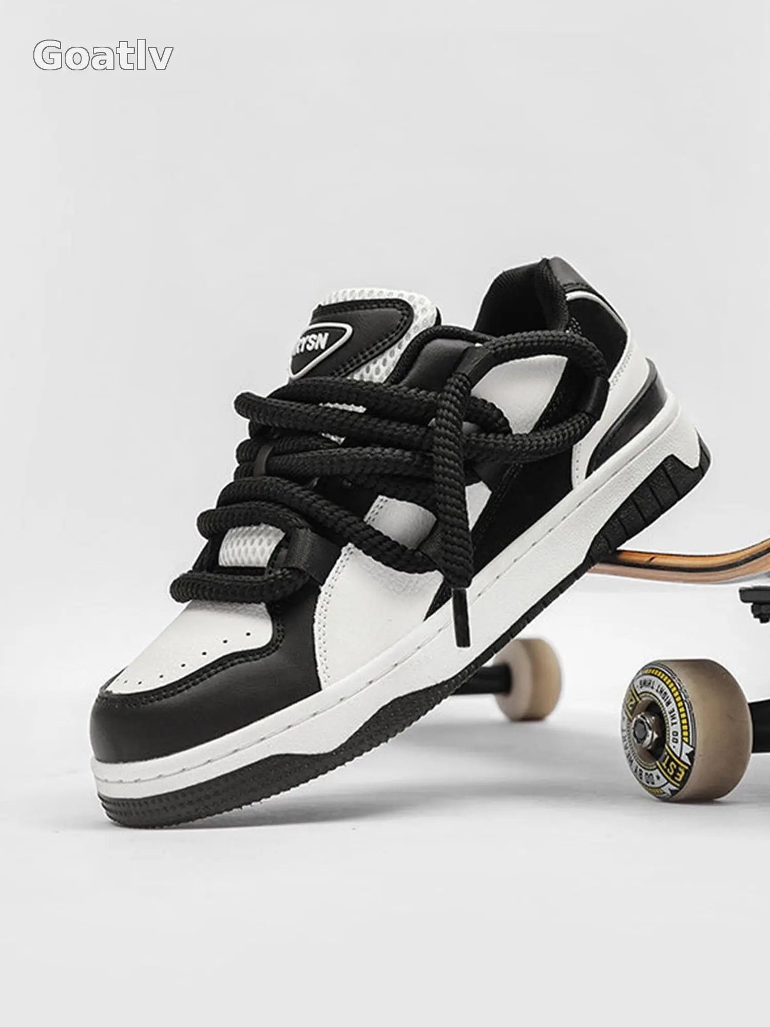 ColorFusion Dreadlocks Sneakers - 1984