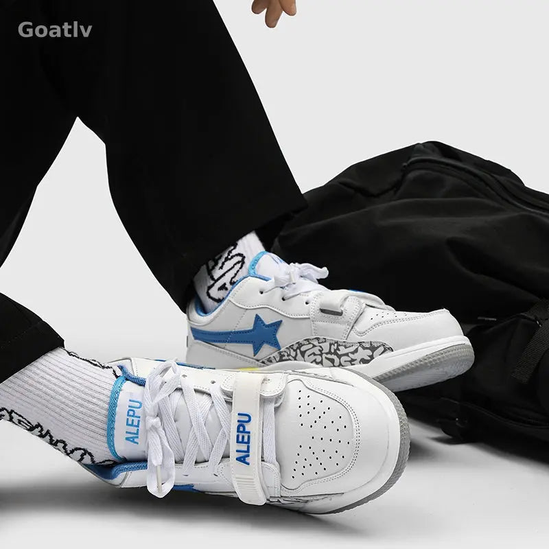 Conqueror Speed T4 Sneakers