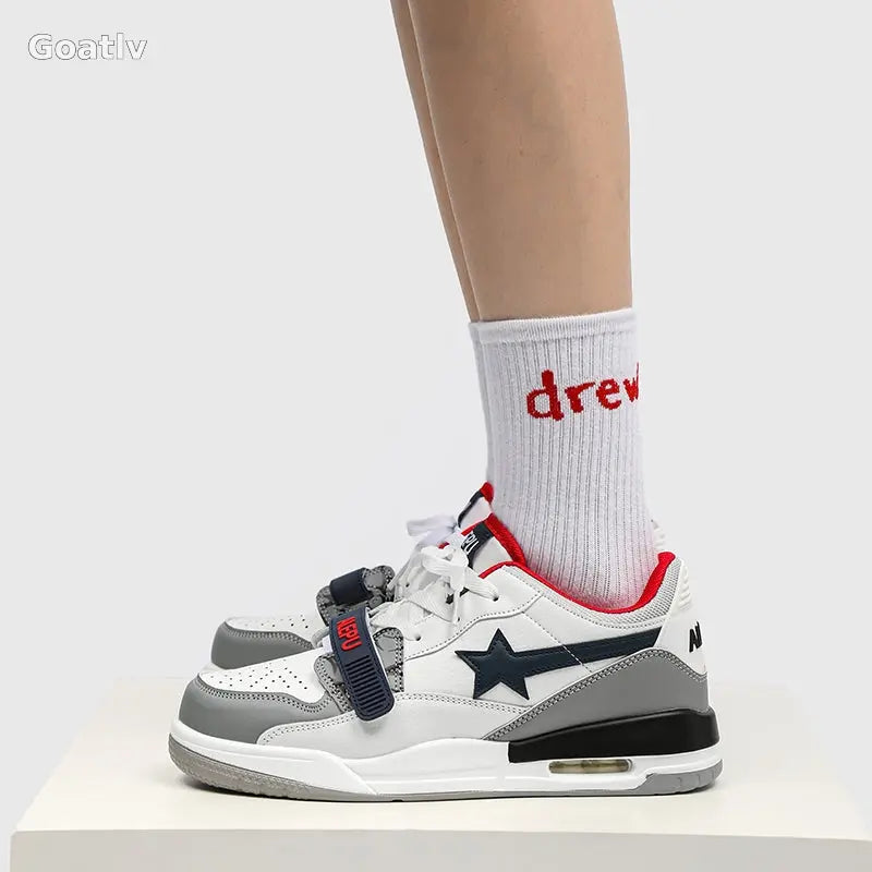 Conqueror Speed T4 Sneakers