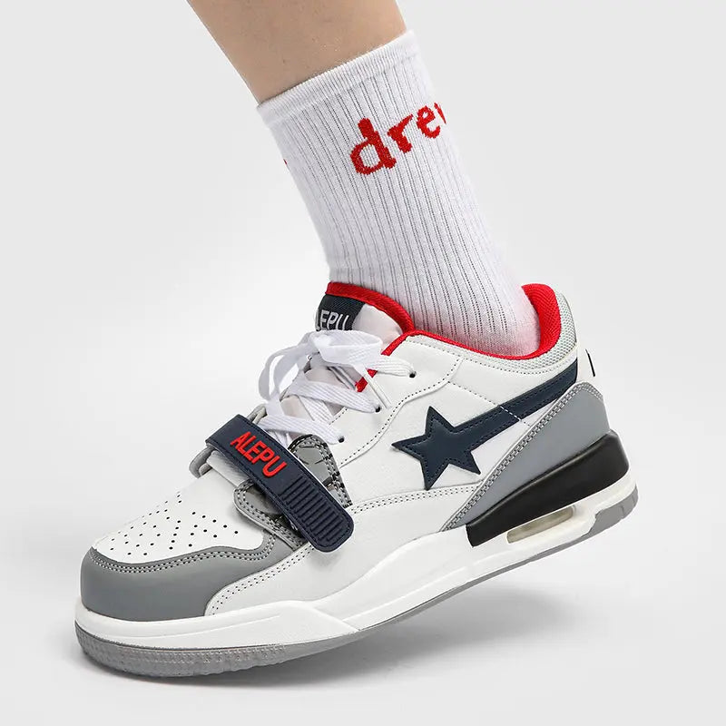 Conqueror Speed T4 Sneakers