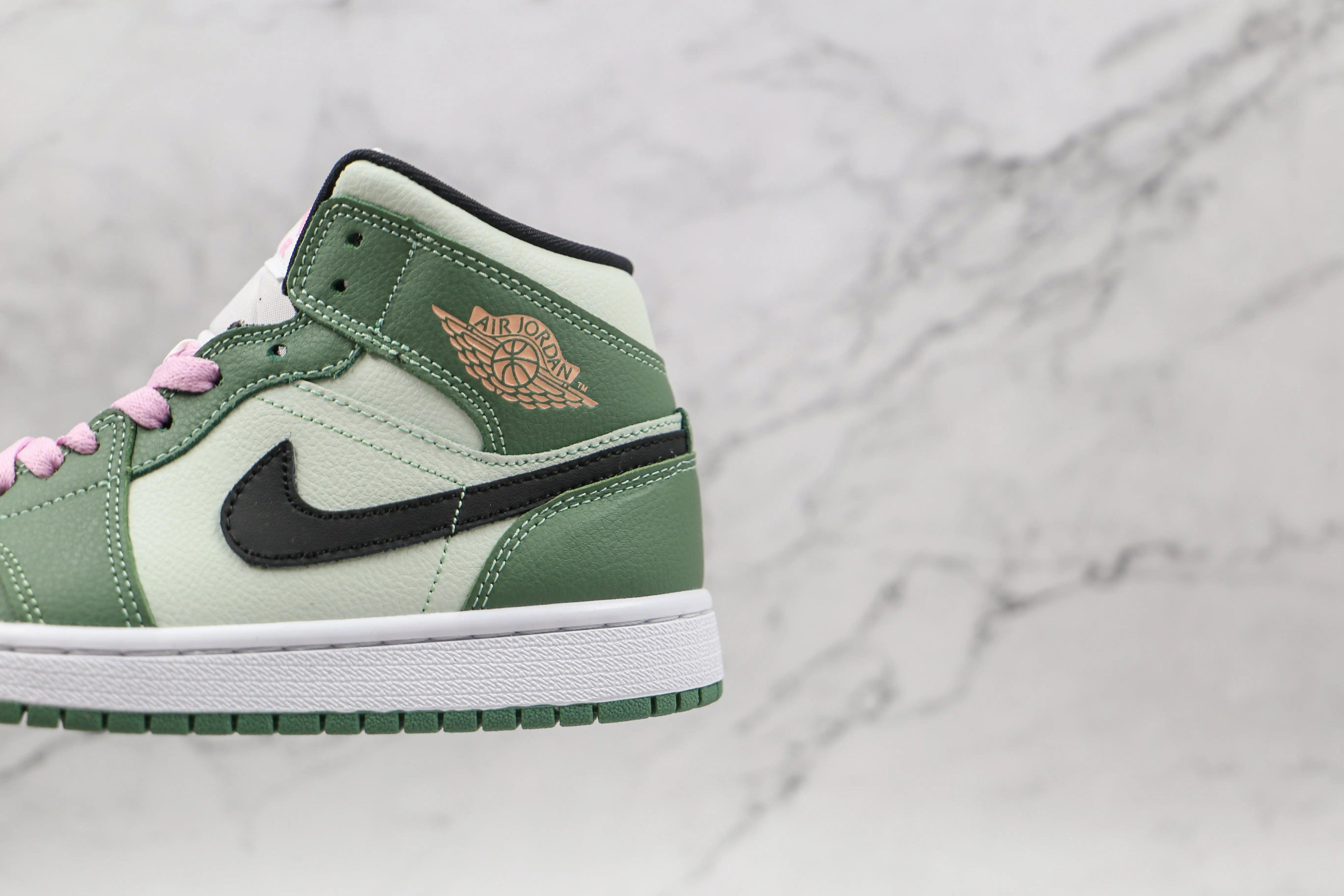 Custom Air Jordan 1 Dutch Green High Q - sneakerhypesusa