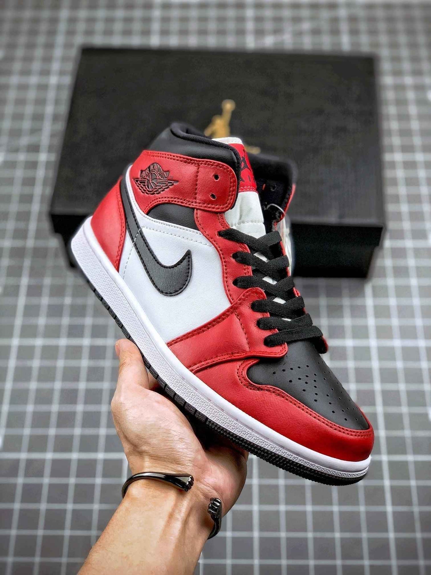 Custom Air Jordan 1 Mid “Gym Red” 554724-069