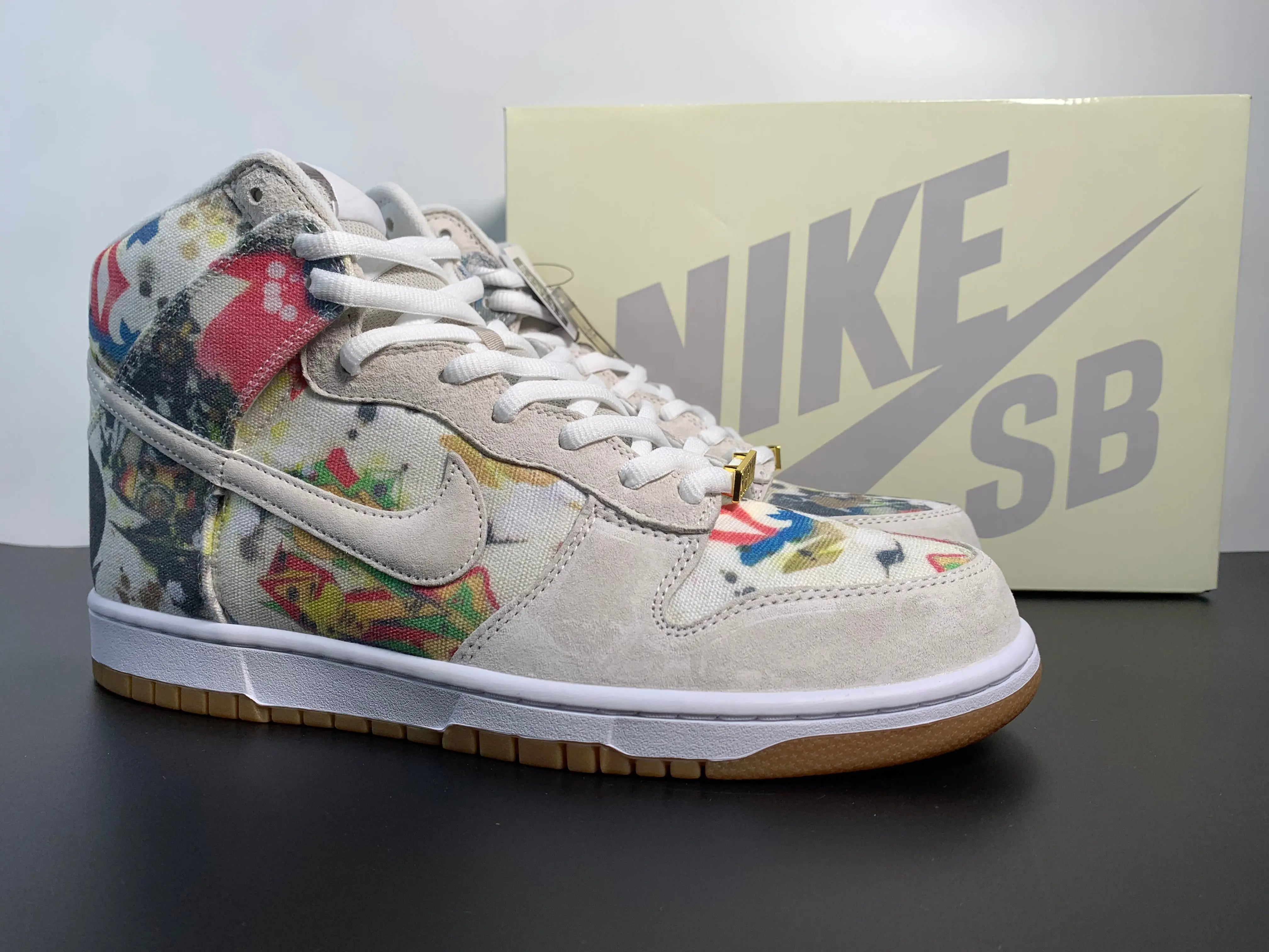 Custom Supreme x NK Dunk SB High Rammellzee Sneakerhill