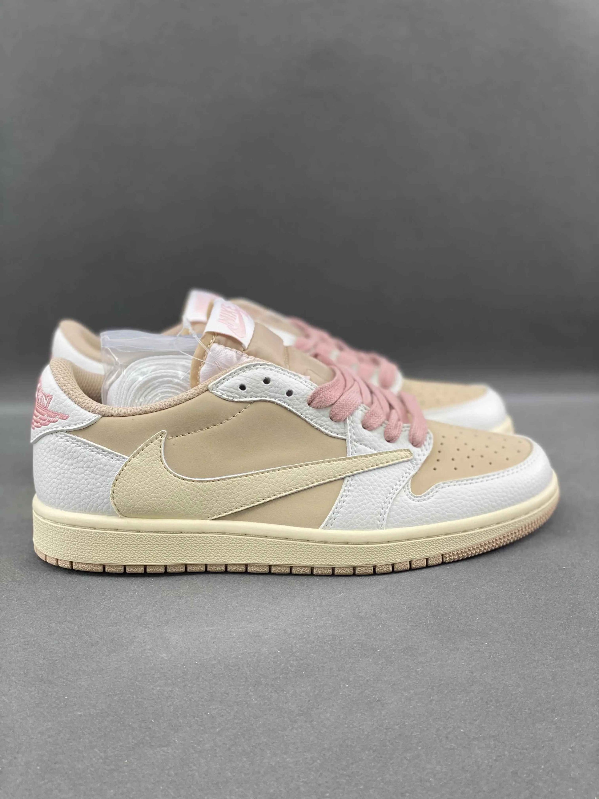 Custom Travis Scott x Air Jordan 1 DM7866-106