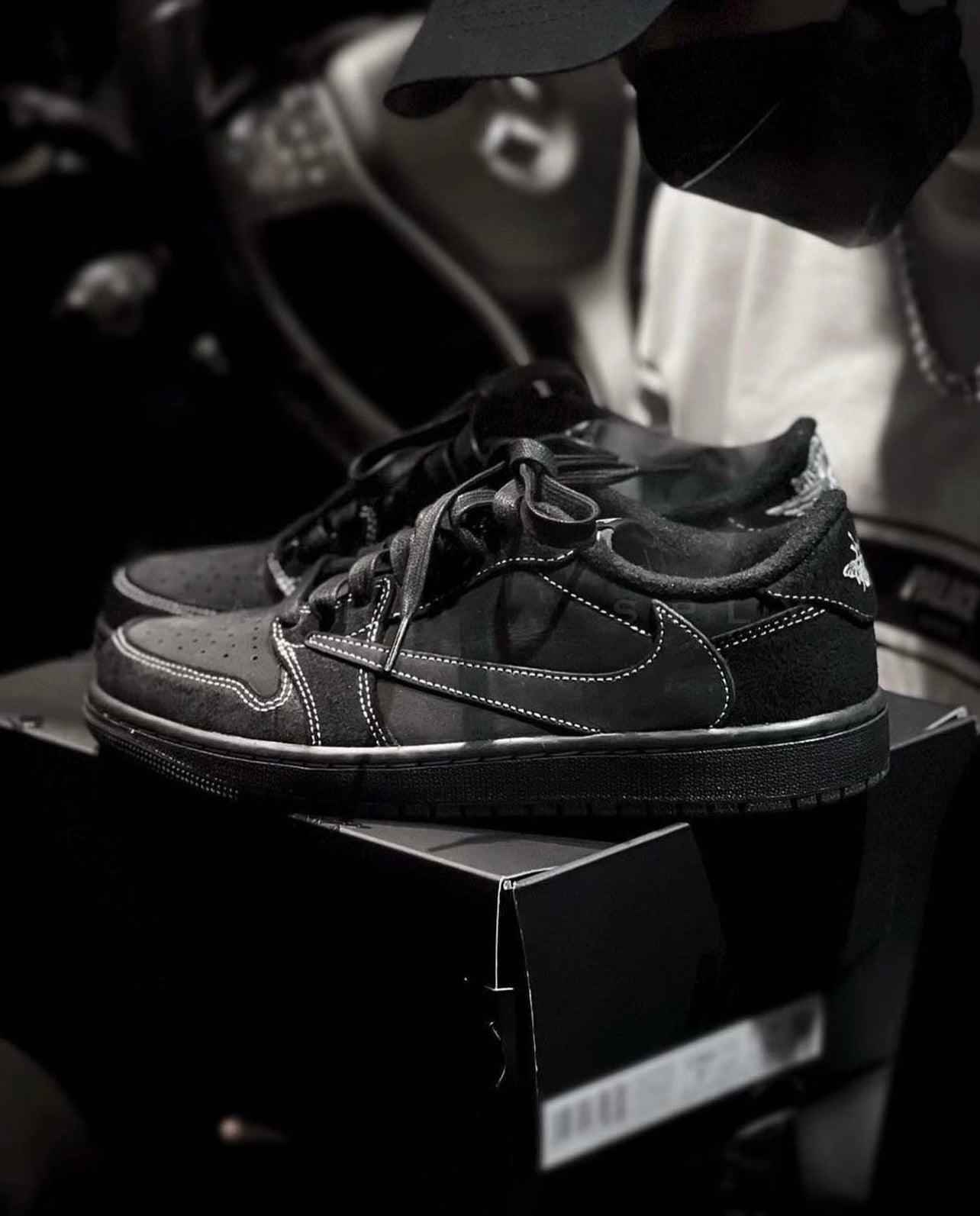 Custom Travis Scott x Fragment x Air Jordan 1 Low DM7866-001
