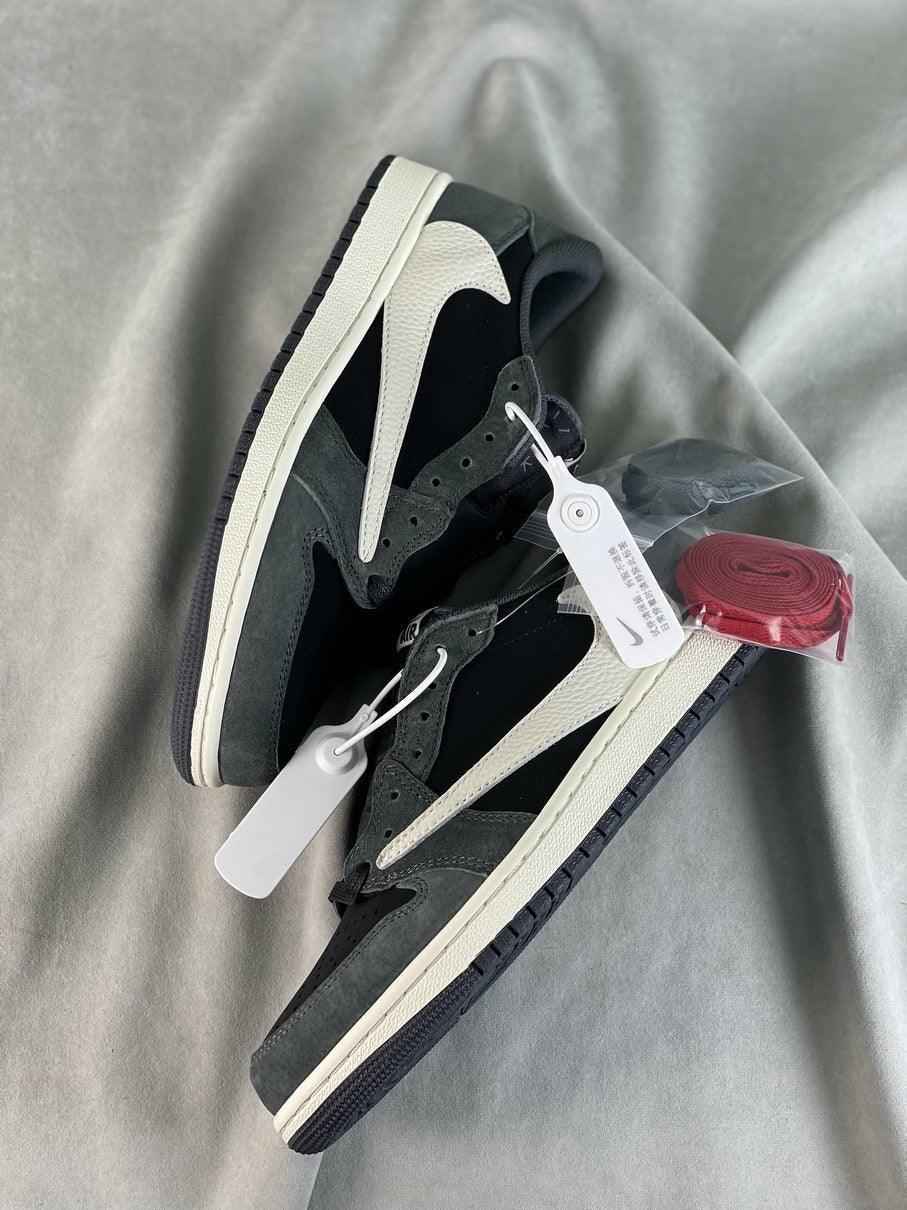 Custom Travis Scott x Fragment x Air Jordan 1 Low DM7866-001