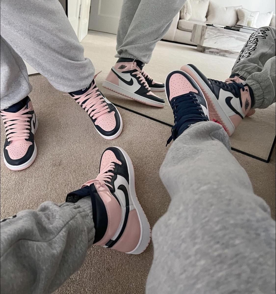 Air Jordan 1 Retro High Wmns OG SE 'Bubble Gum' - 1984